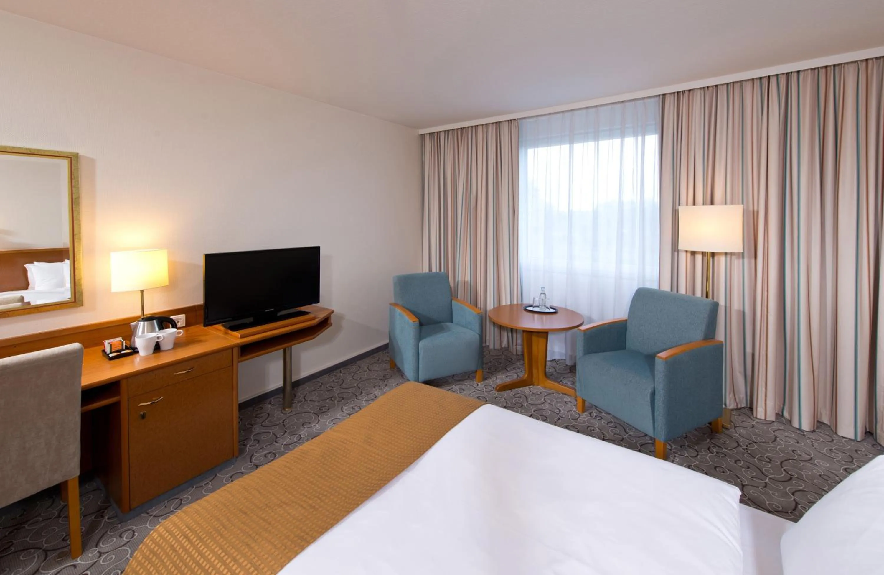 Photo of the whole room, Bed in Leonardo Hotel Heidelberg