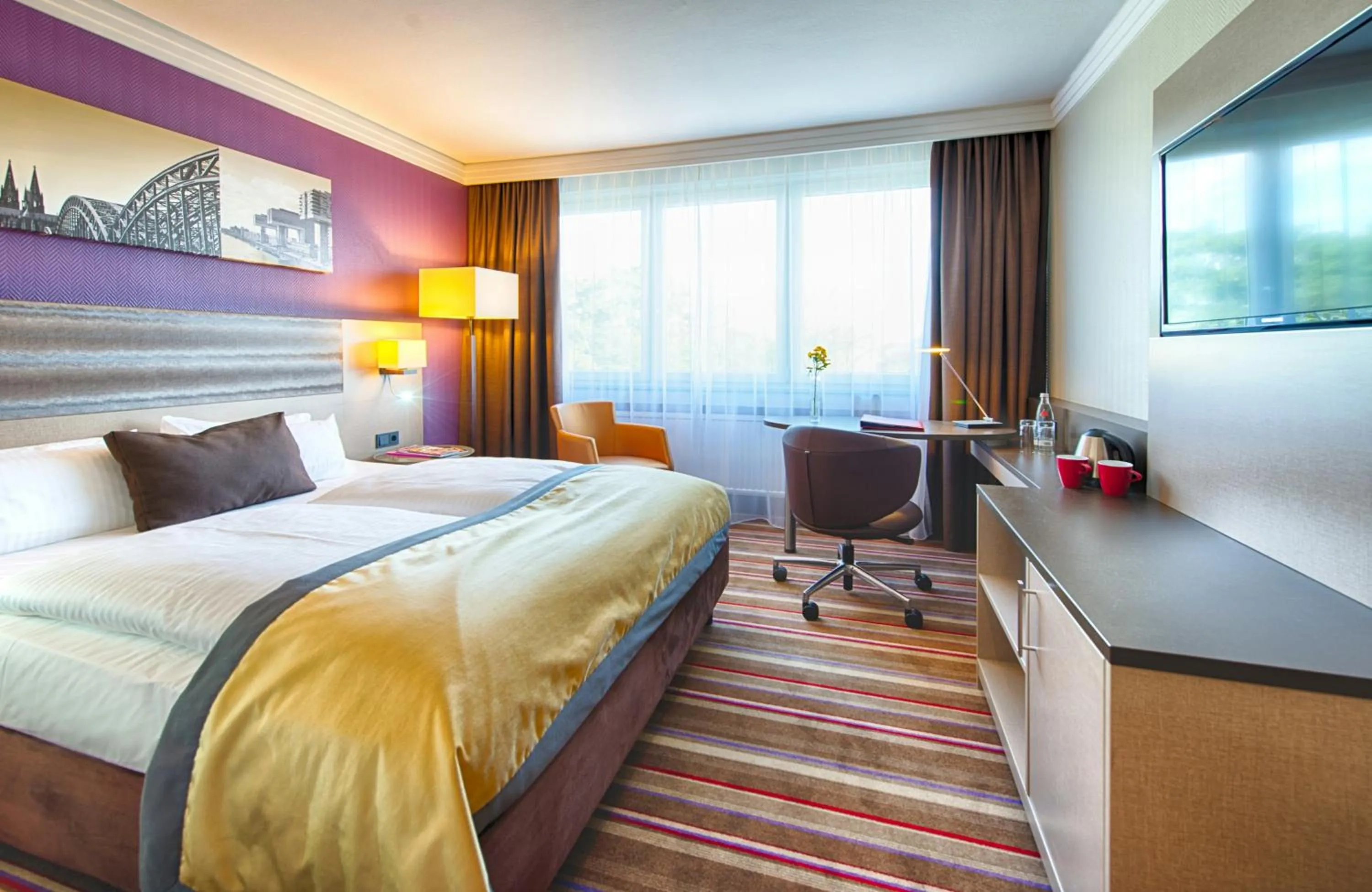 Photo of the whole room, Bed in Leonardo Royal Hotel Köln - Am Stadtwald