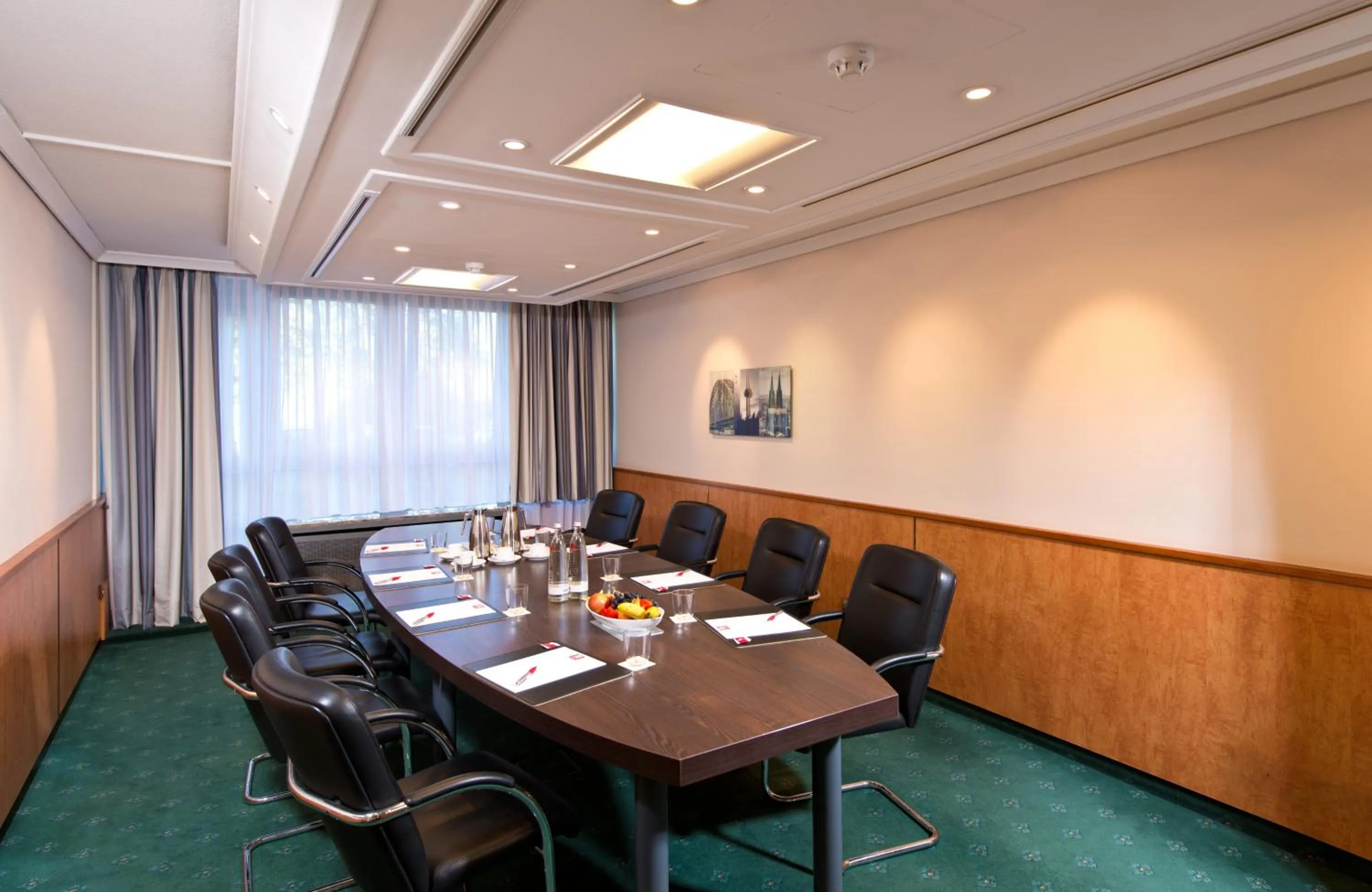 Meeting/conference room in Leonardo Hotel Köln Bonn Airport