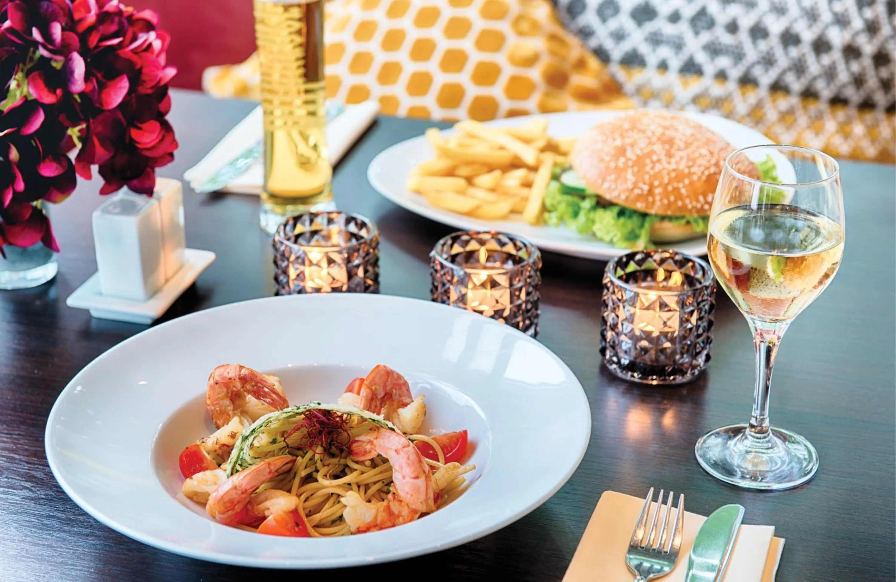 Restaurant/places to eat in Leonardo Hotel Mannheim City Center