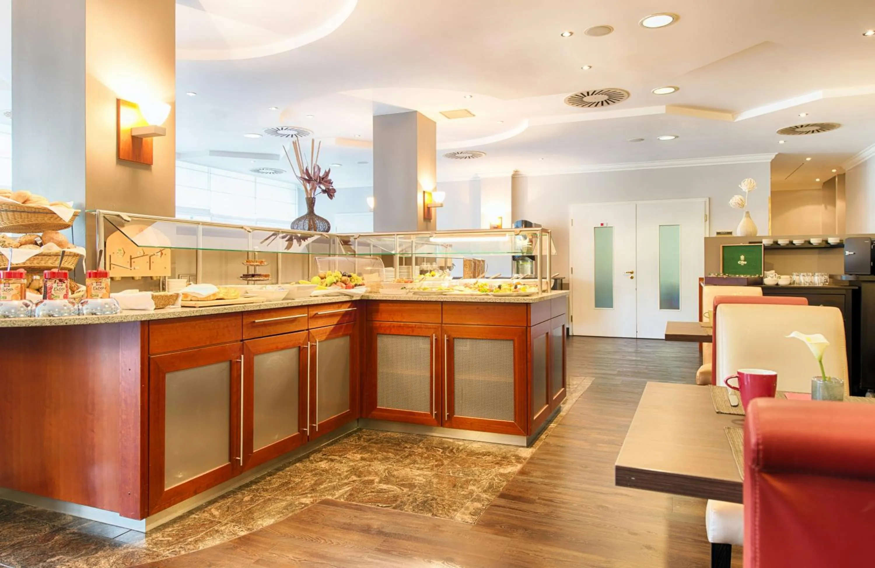 Buffet breakfast in Leonardo Hotel Mönchengladbach