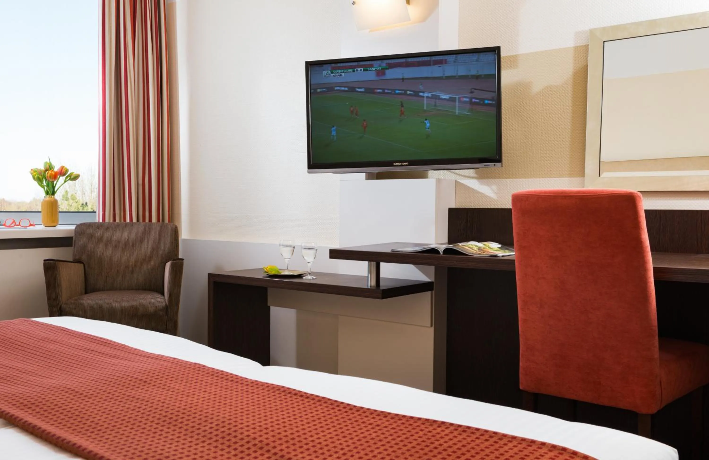 Bedroom in Leonardo Hotel Munich Arabellapark