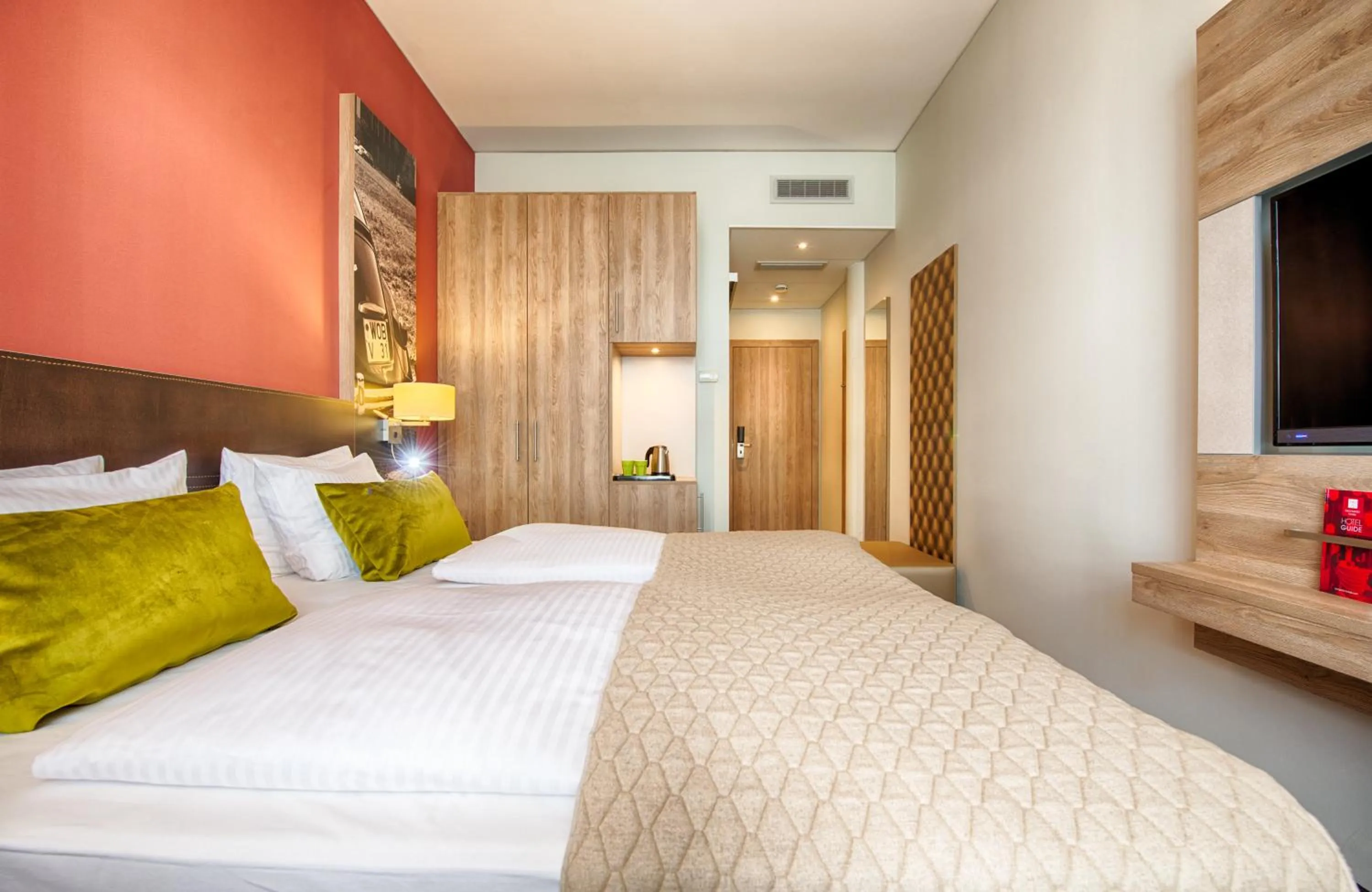 Photo of the whole room, Bed in Leonardo Hotel Wolfsburg City Center