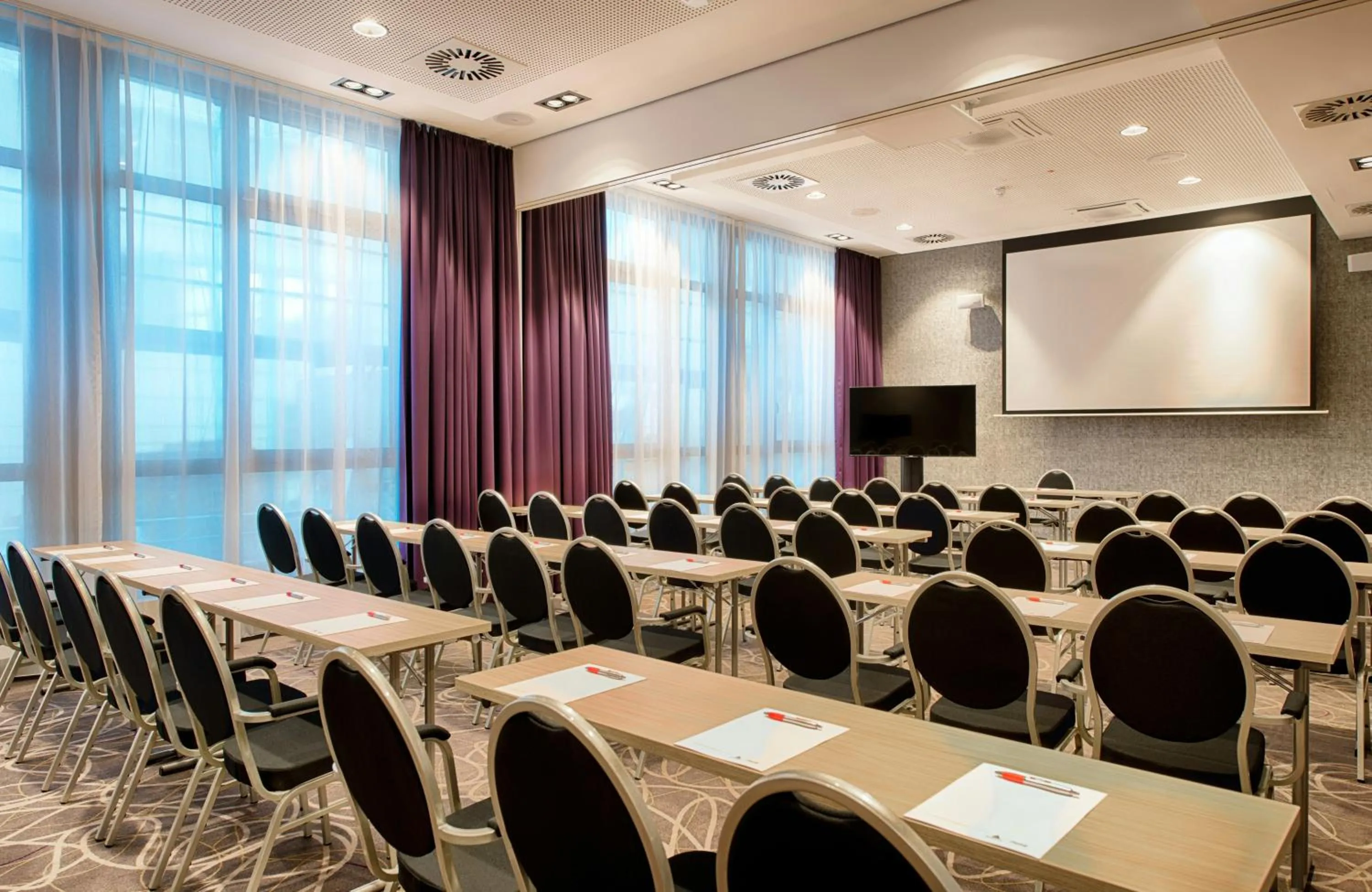 Meeting/conference room in Leonardo Hotel Wolfsburg City Center