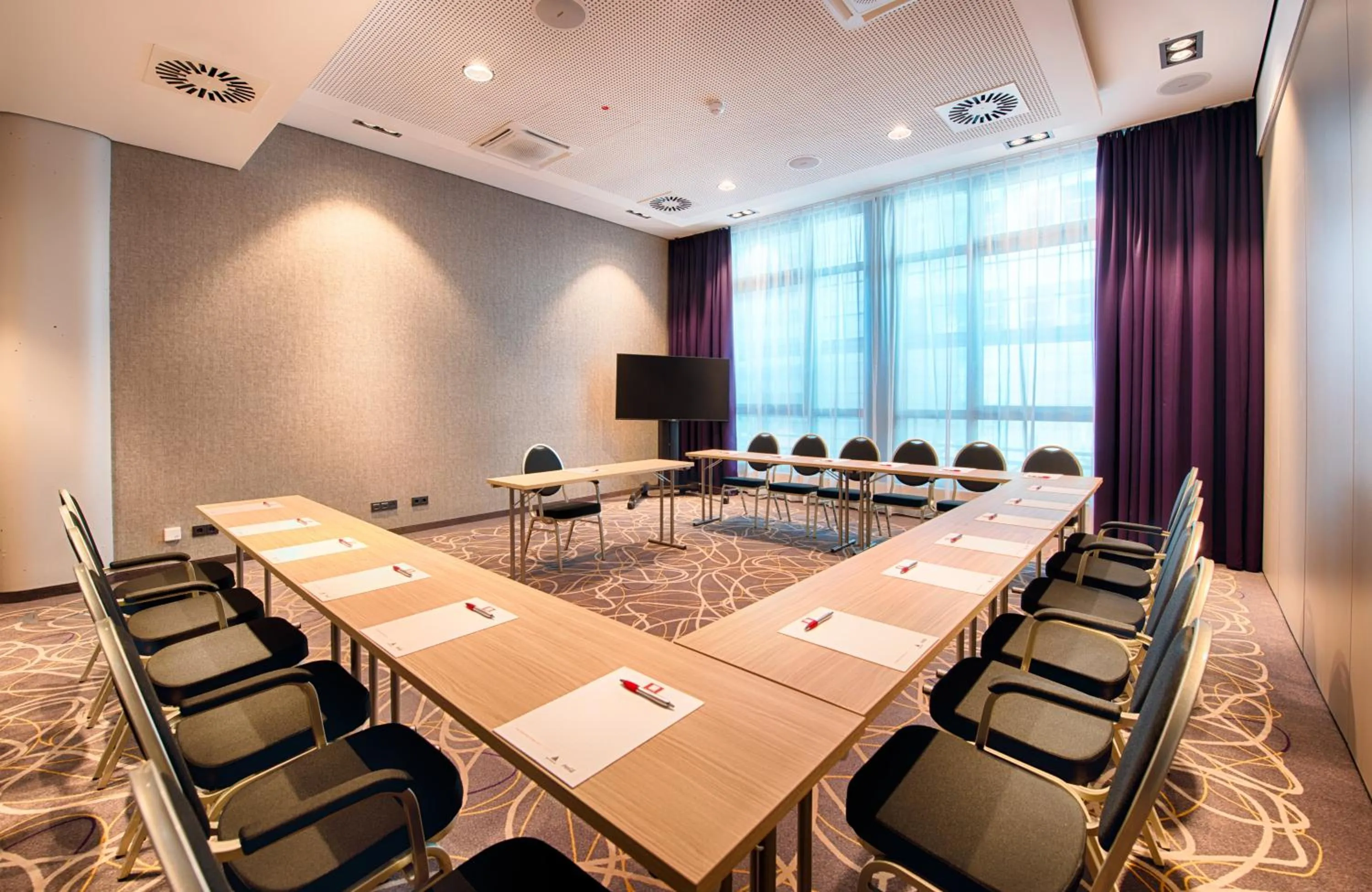 Meeting/conference room in Leonardo Hotel Wolfsburg City Center