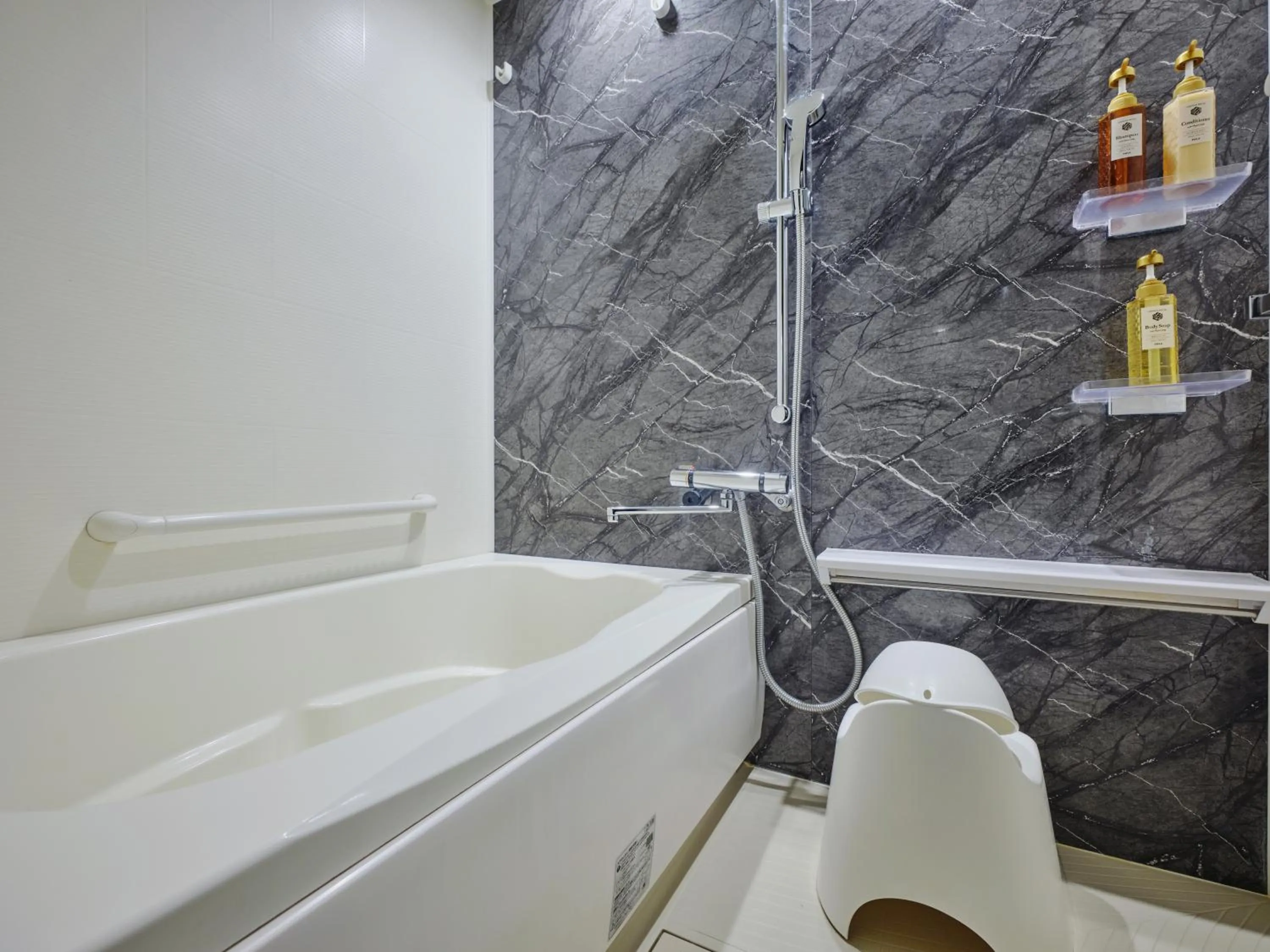 Bathroom in MONday Apart Nihonbashi Ningyocho