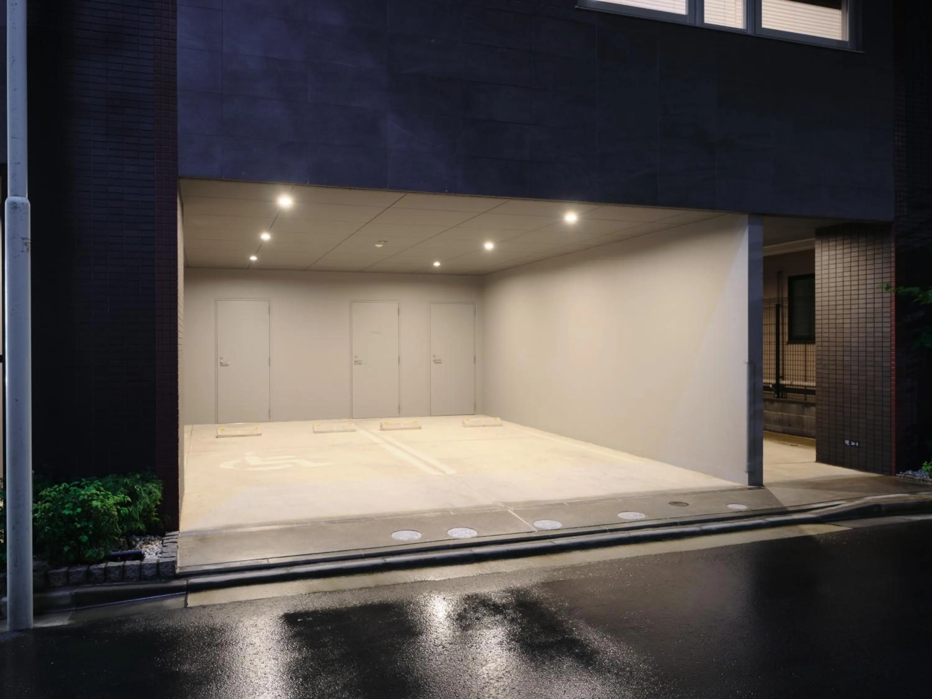 Parking, Bed in MONday Apart Nihonbashi Ningyocho