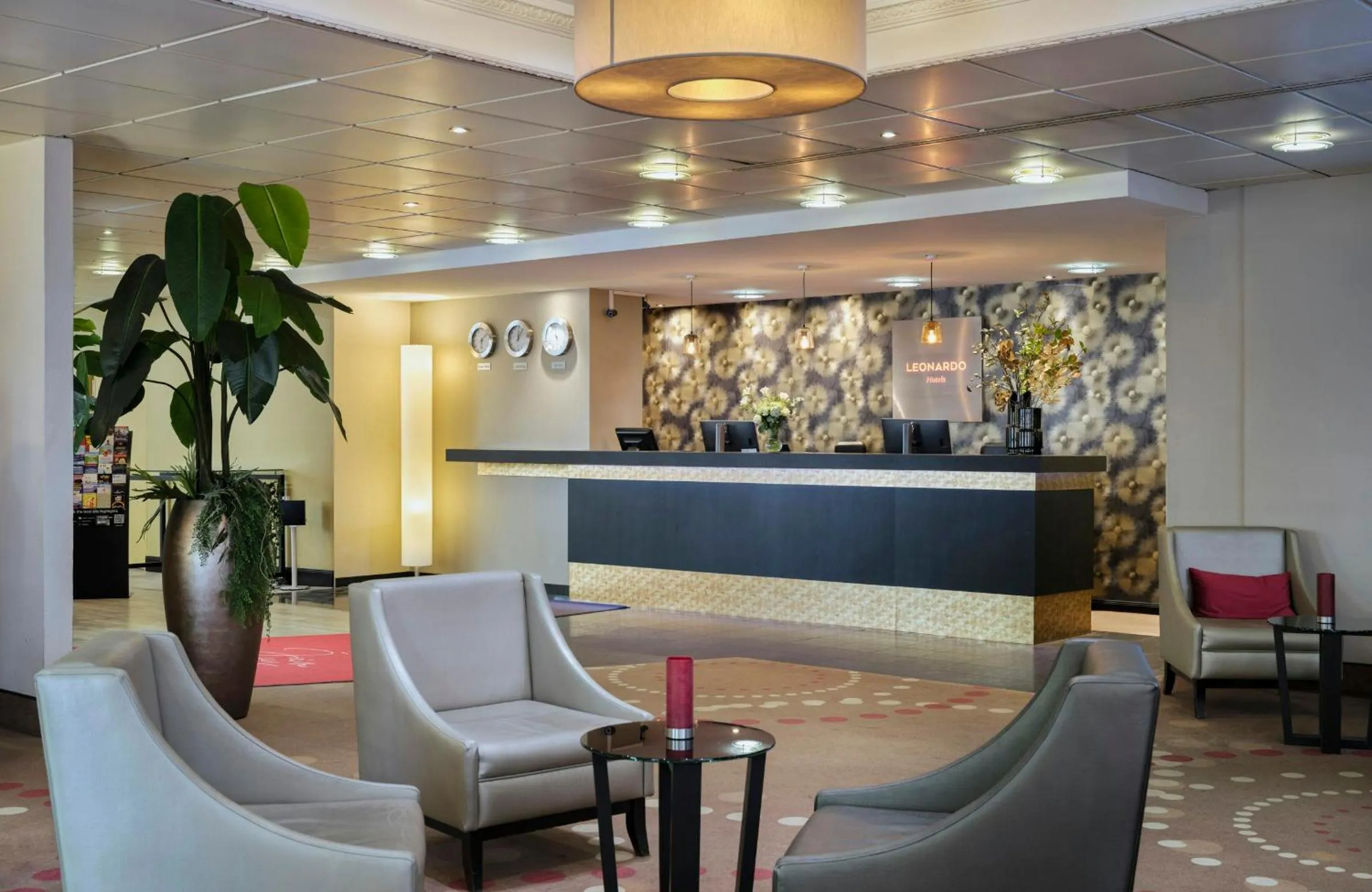 Lobby or reception in Leonardo Hotel Hamburg City Nord
