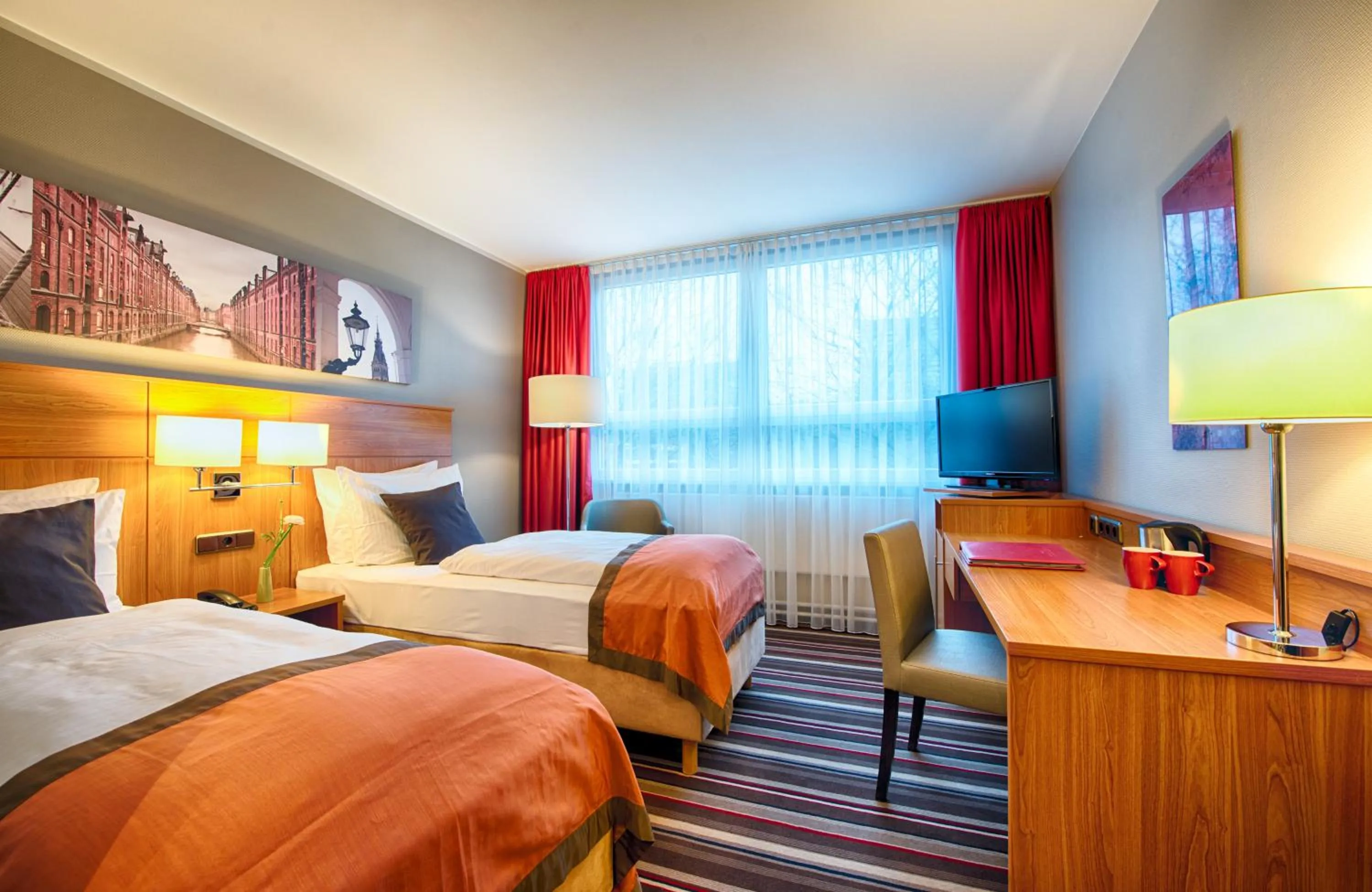 Bedroom, Bed in Leonardo Hotel Hamburg City Nord