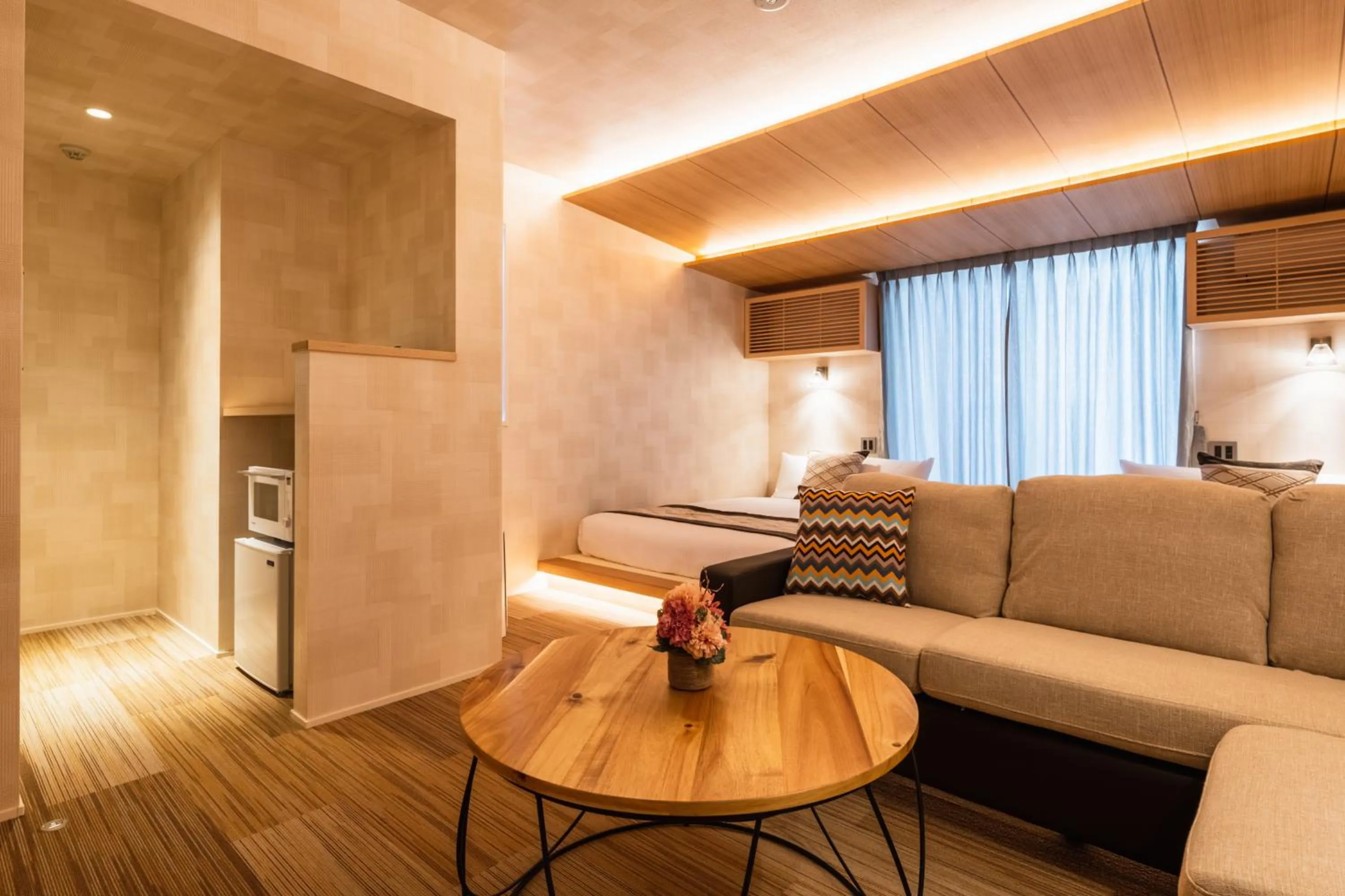 Seating area in GRAND BASE Mojiko Ekimae