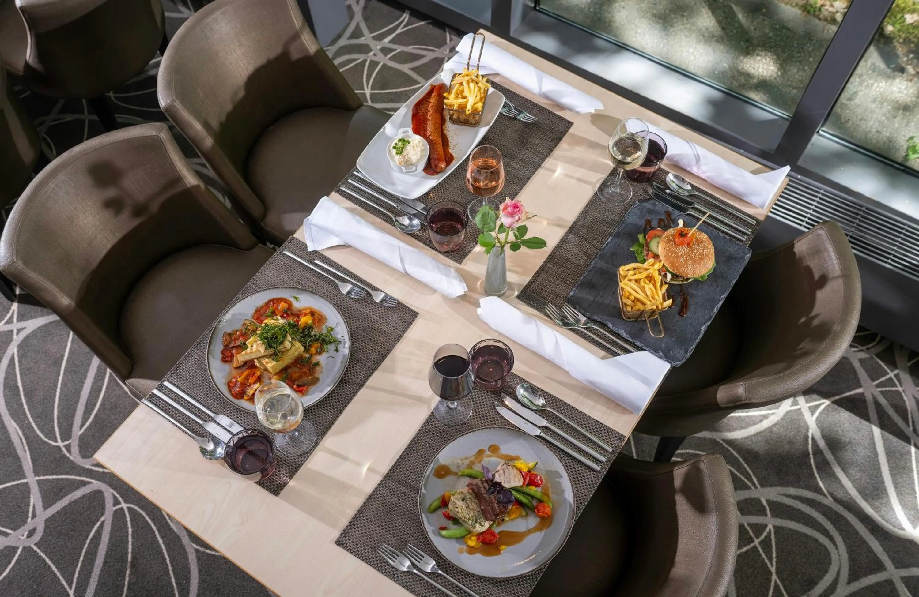 Restaurant/places to eat in Leonardo Hotel Hannover