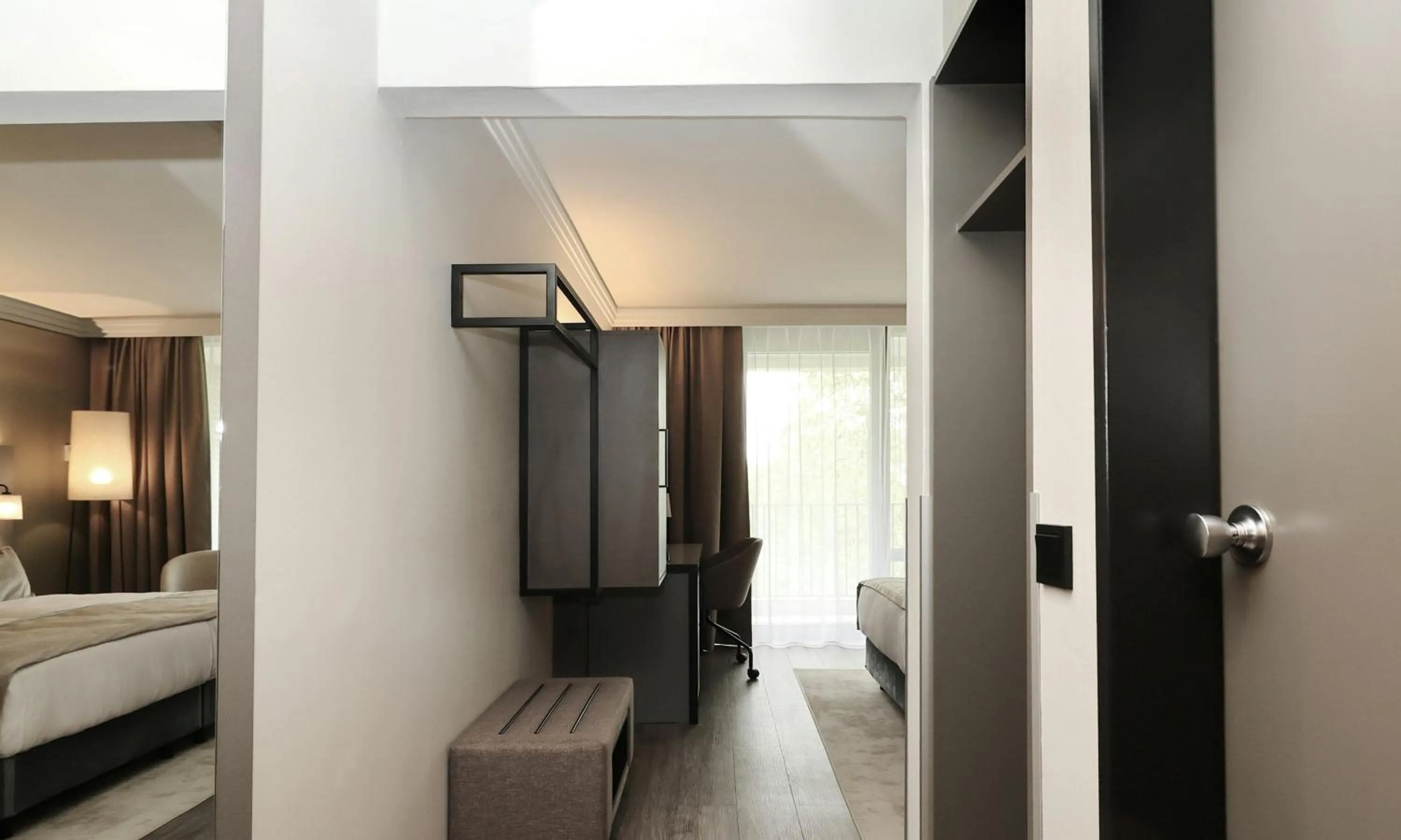 Photo of the whole room, Bed in Leonardo Hotel Hannover