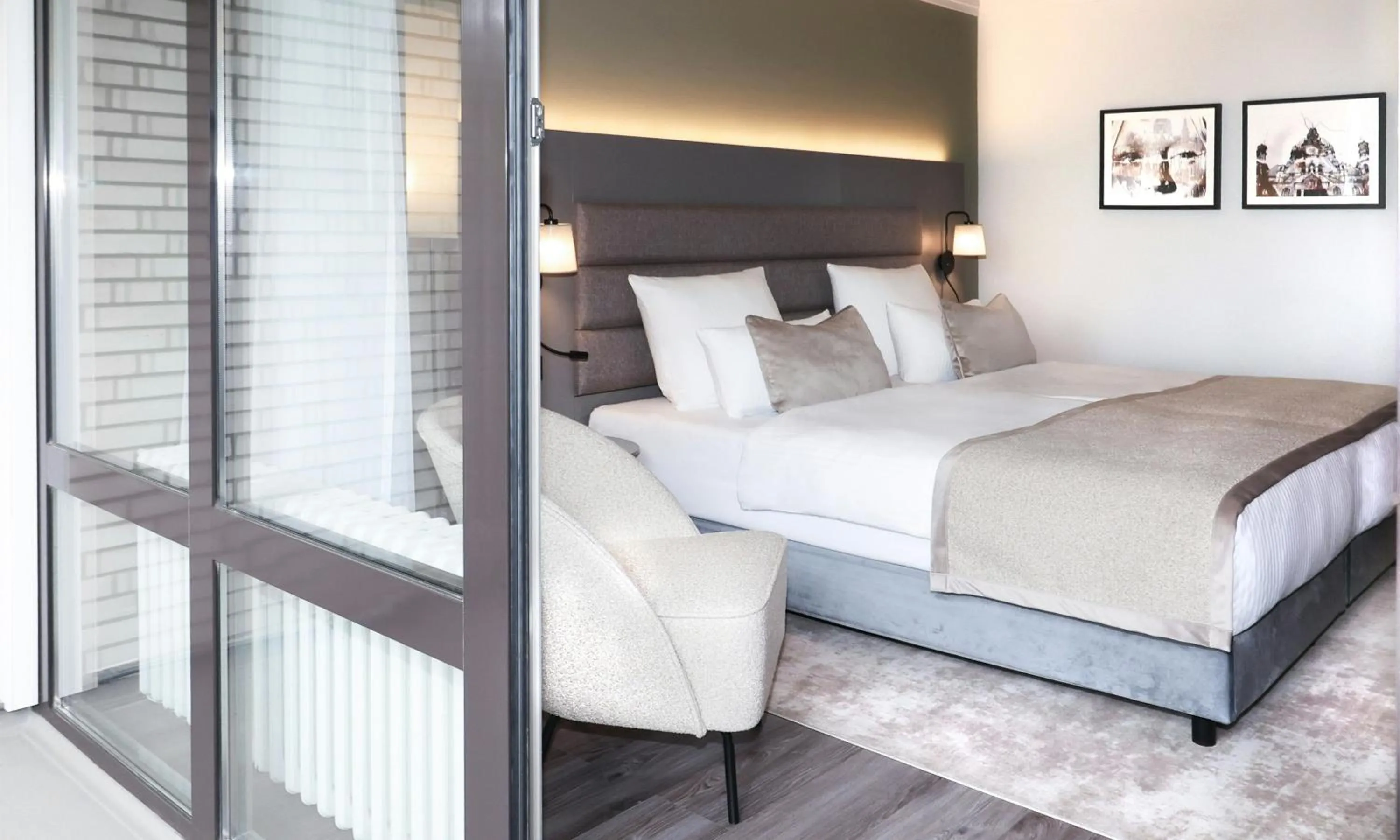 Photo of the whole room, Bed in Leonardo Hotel Hannover