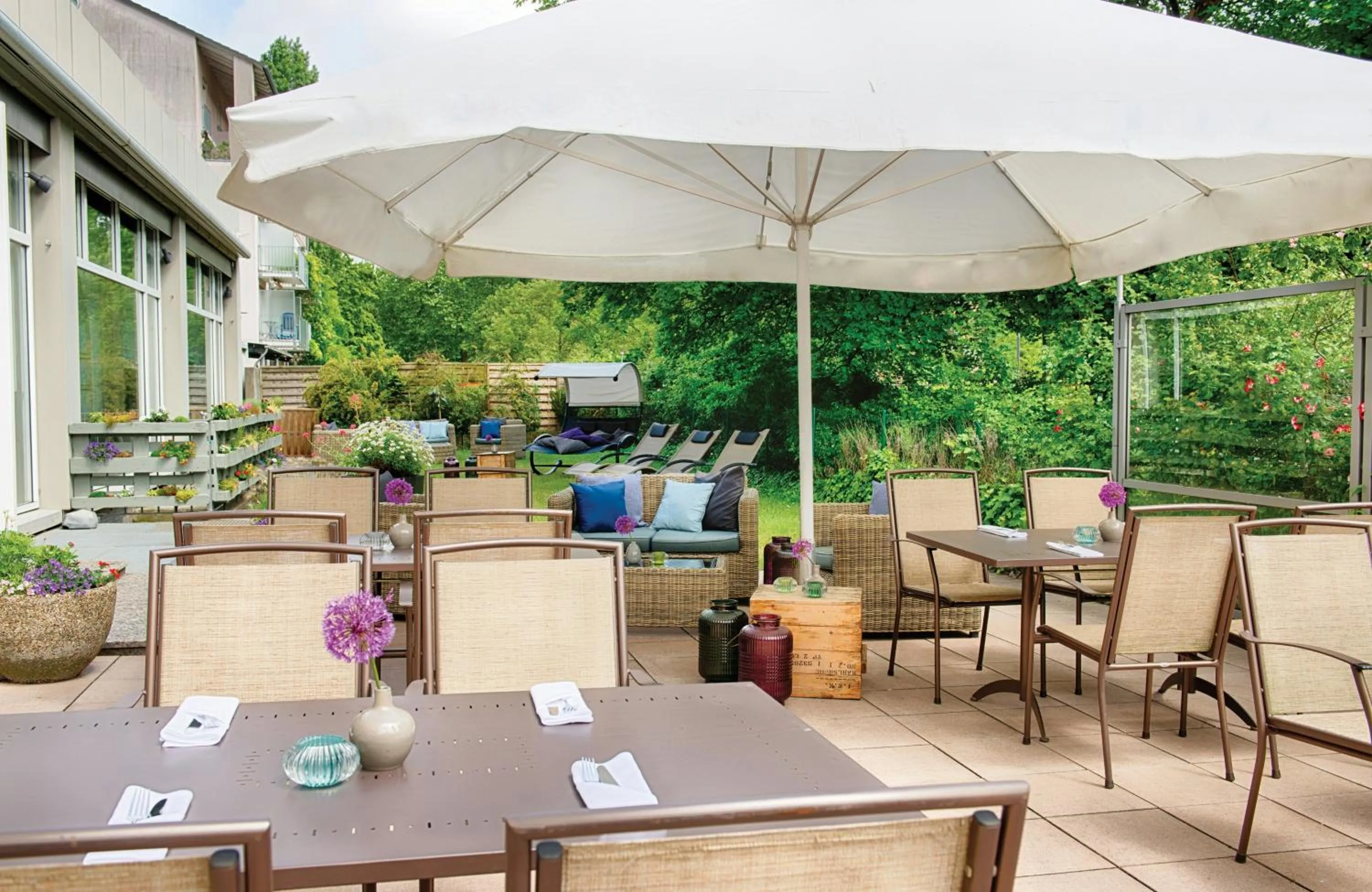 Balcony/Terrace in Leonardo Hotel Karlsruhe