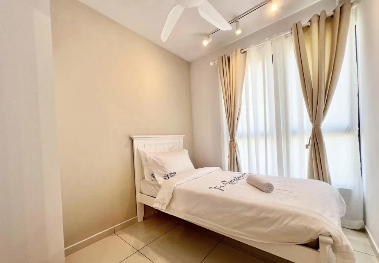 Bed in Gaia Residence, Gamuda Gardens Rawang by Sleepy Bear