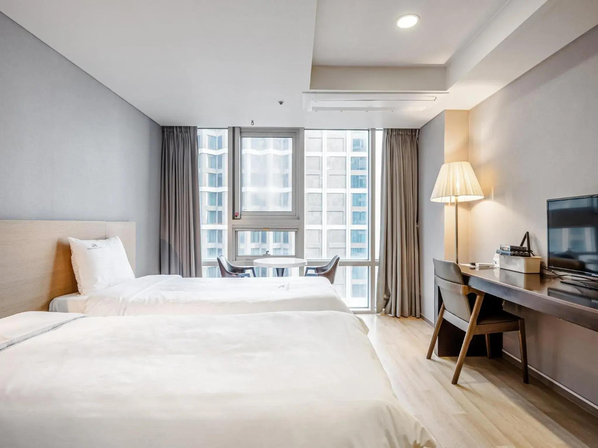 Superior Half Ocean View Upgrade(Double or Twin Randomly Selected) in Haeundae Seacloud Hotel Residence Superior Half Ocean View Upgrade(Double or Twin Randomly Selected) in Haeundae Seacloud Hotel Residence