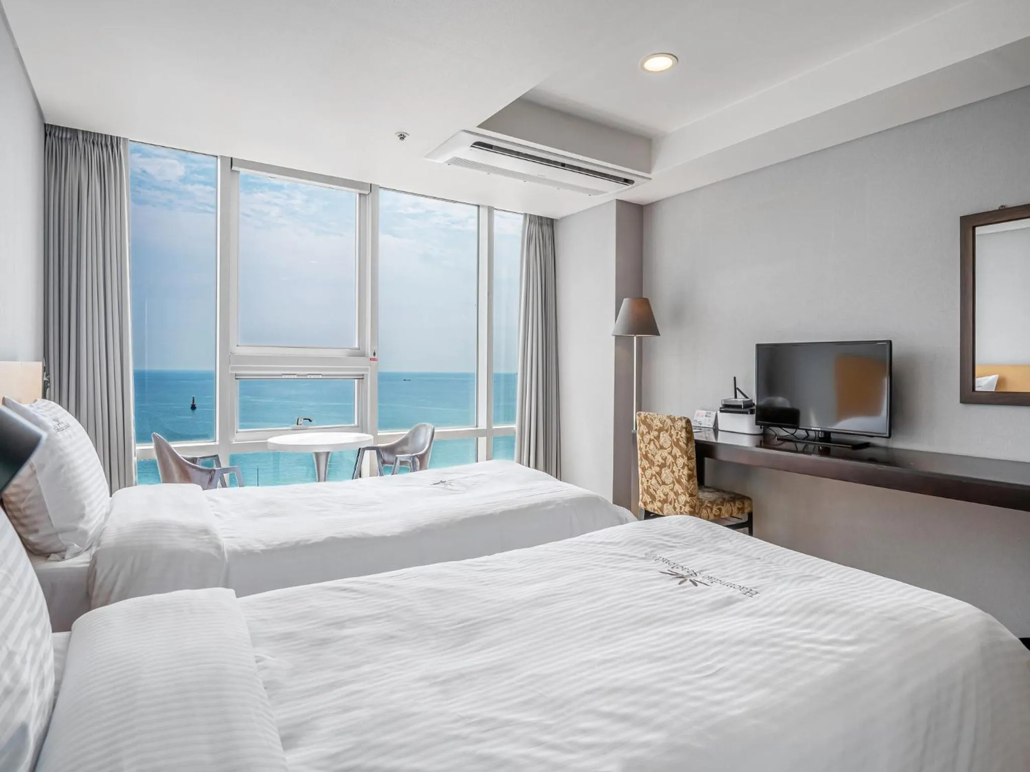 Area and facilities, Bed in Haeundae Seacloud Hotel Residence