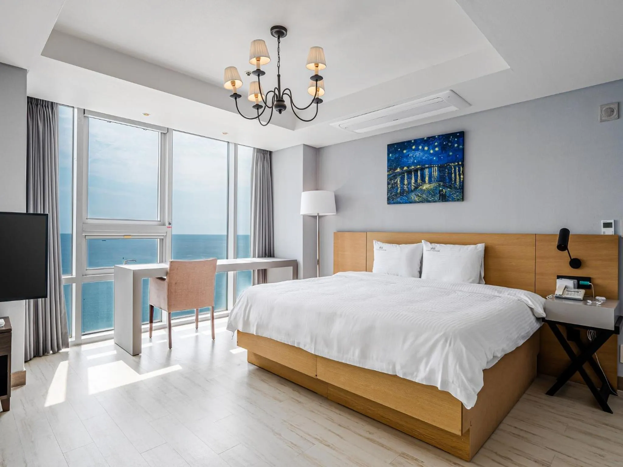 Area and facilities, Bed in Haeundae Seacloud Hotel Residence