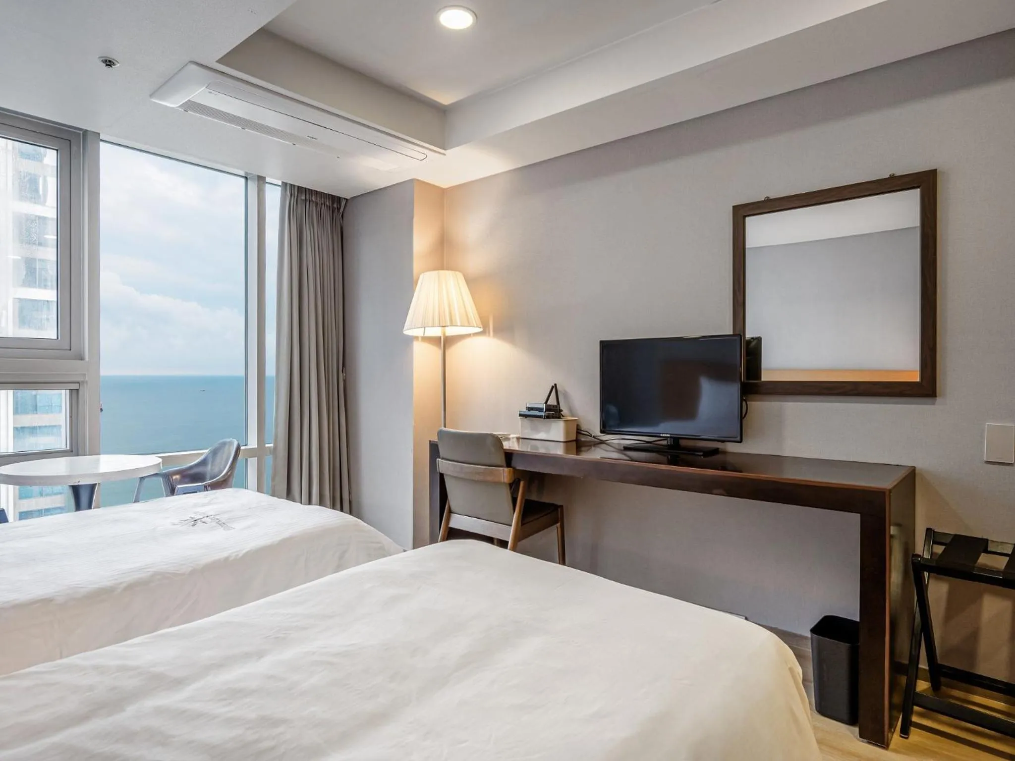 Area and facilities, Bed in Haeundae Seacloud Hotel Residence