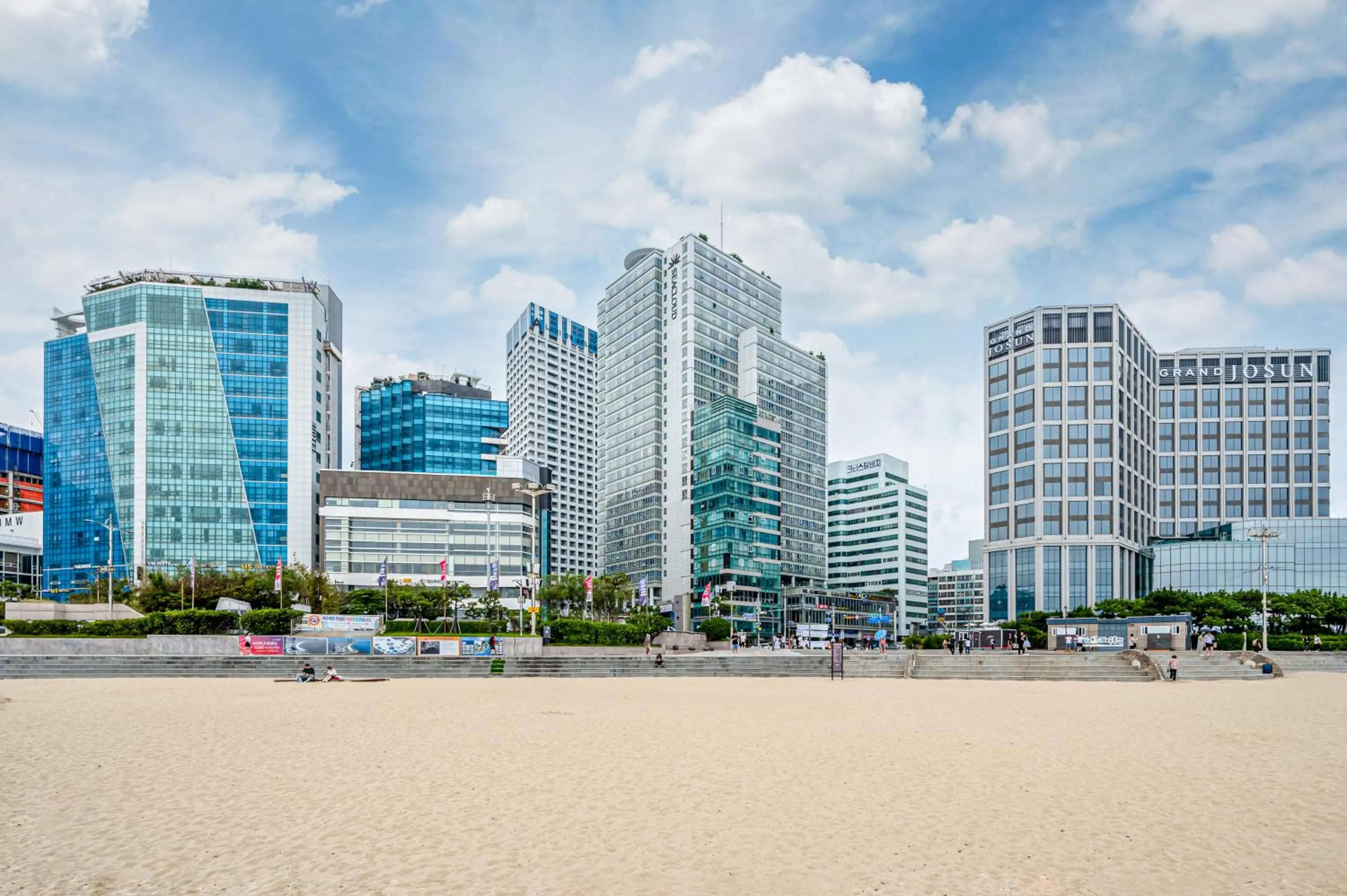 Property building in Haeundae Seacloud Hotel Residence
