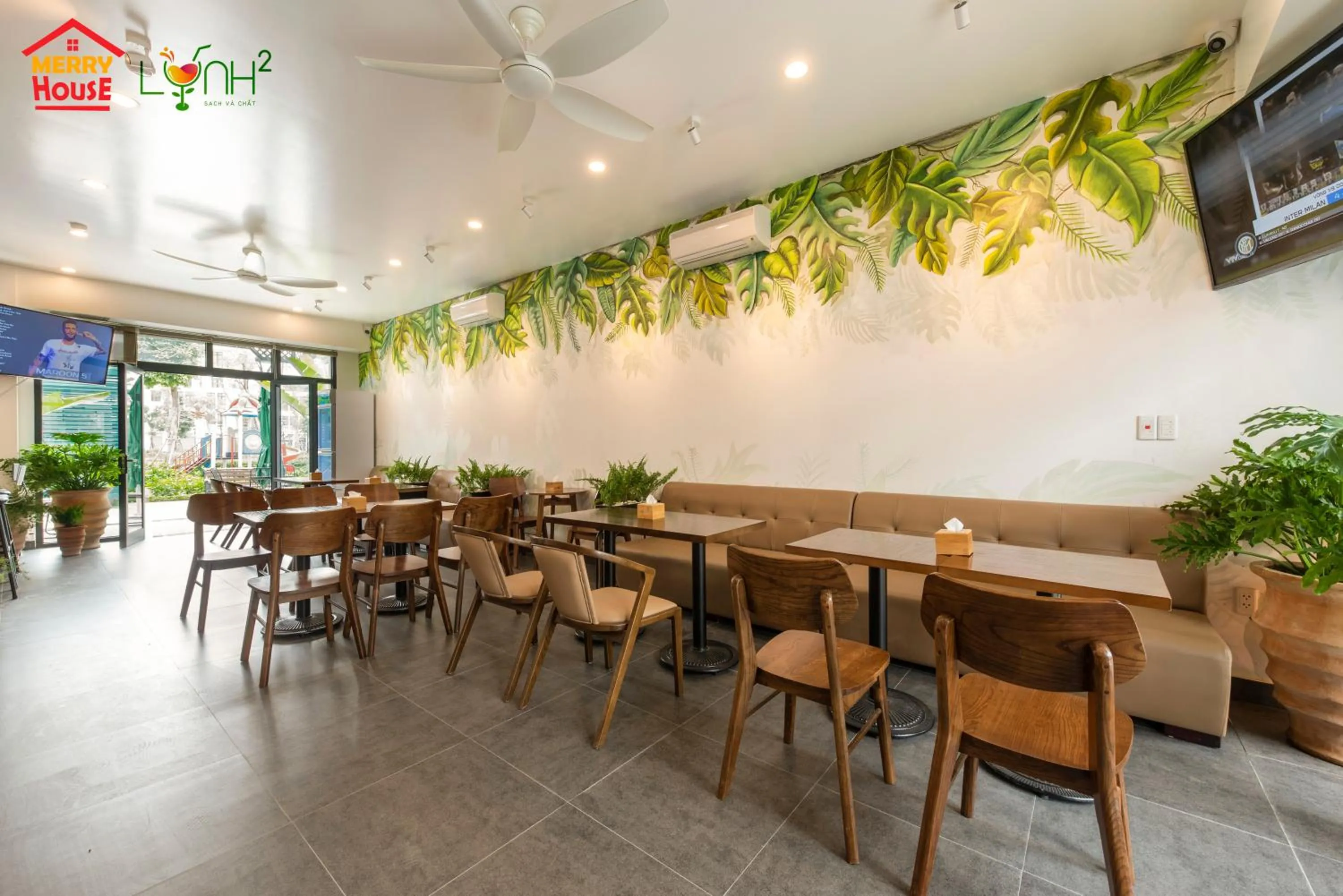 Seating area in Merry House Imperia