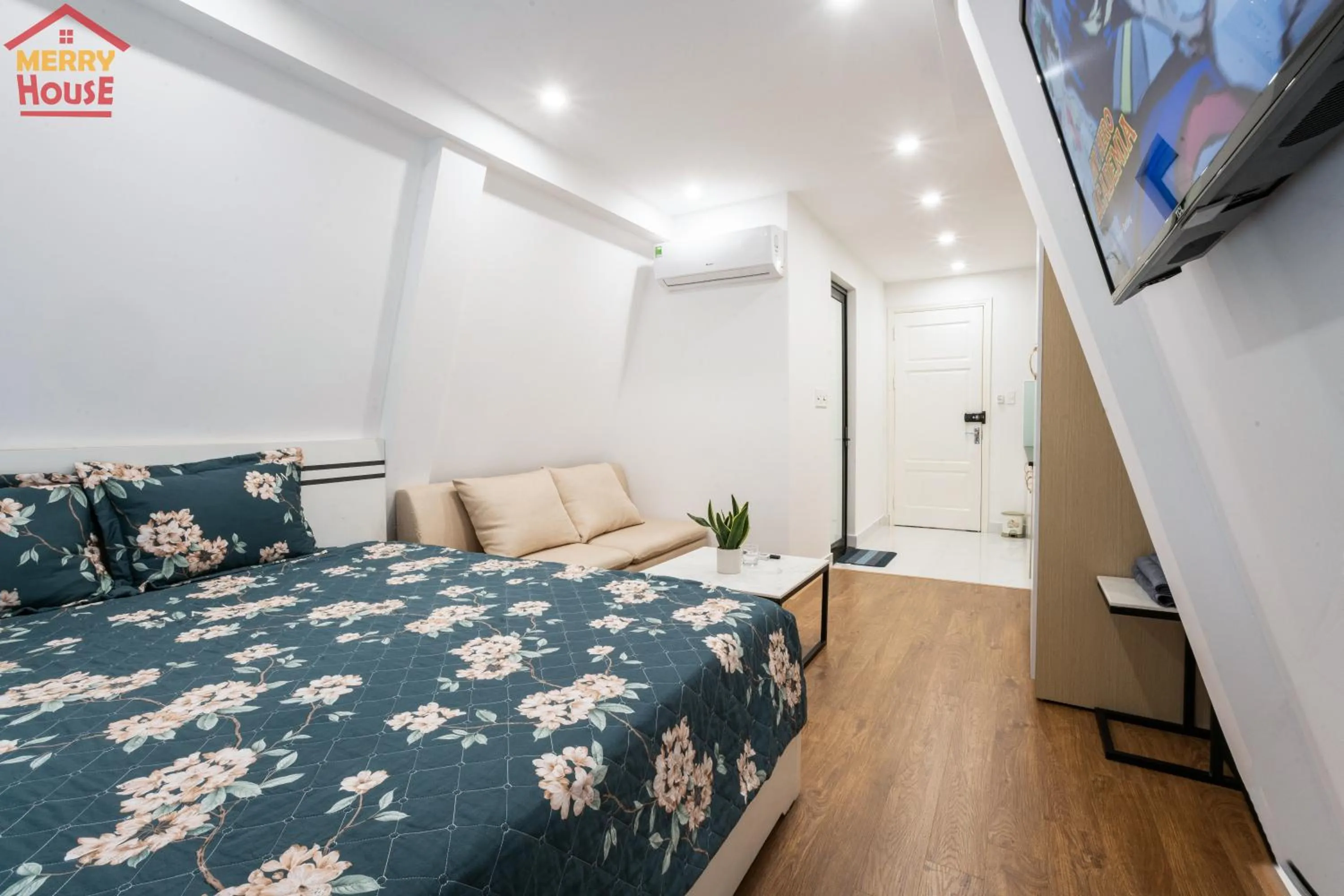 Bed in Merry House Imperia