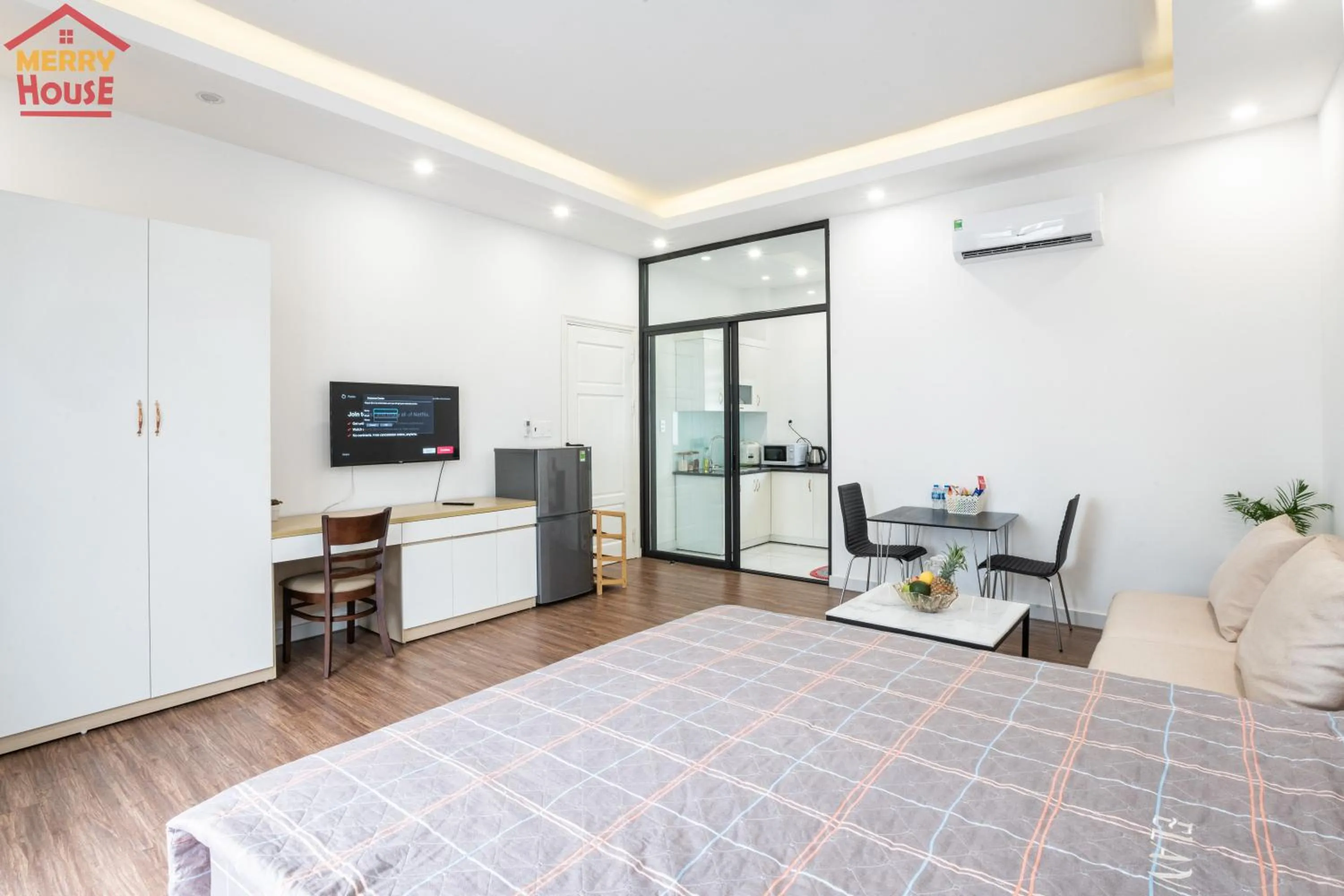 Bed in Merry House Imperia