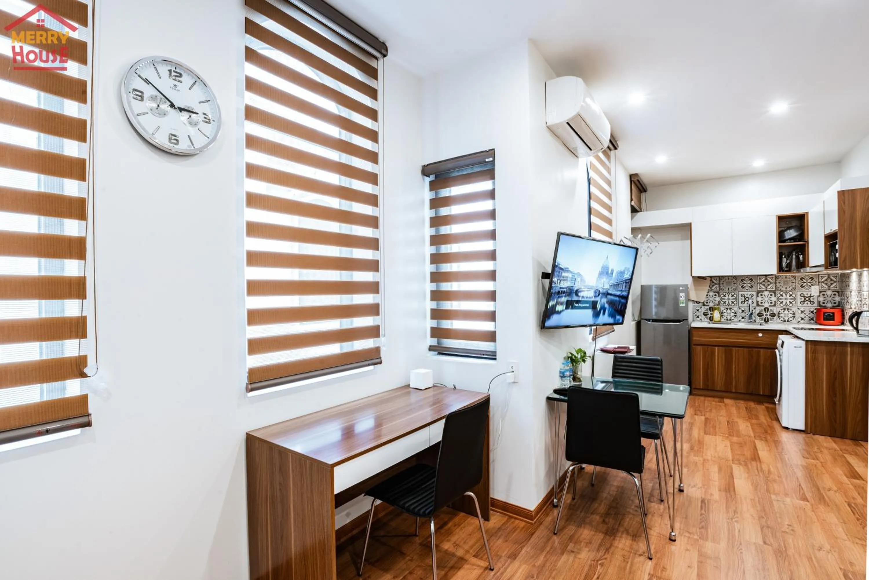 TV and multimedia in Merry House Imperia