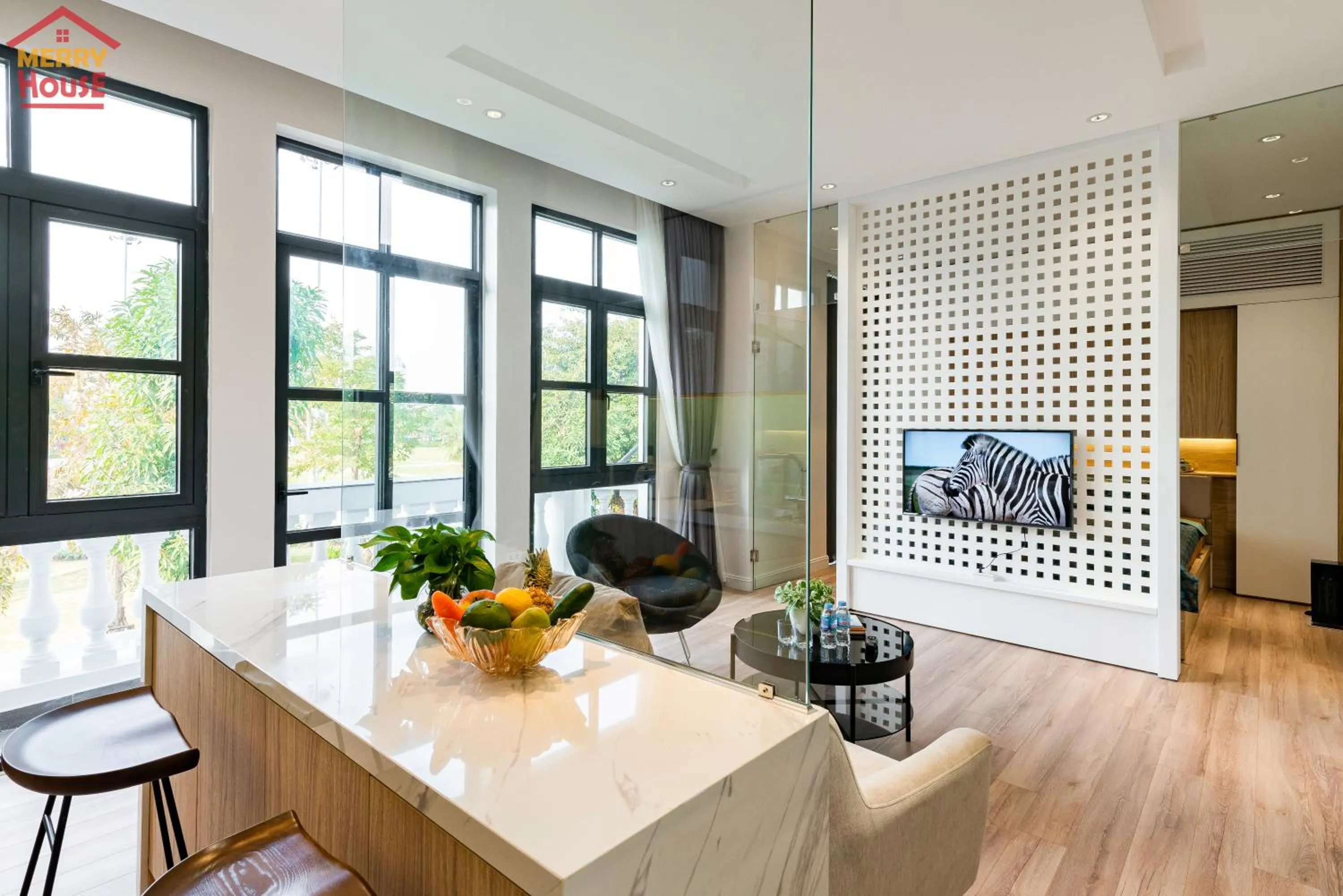 Dining area in Merry House Imperia