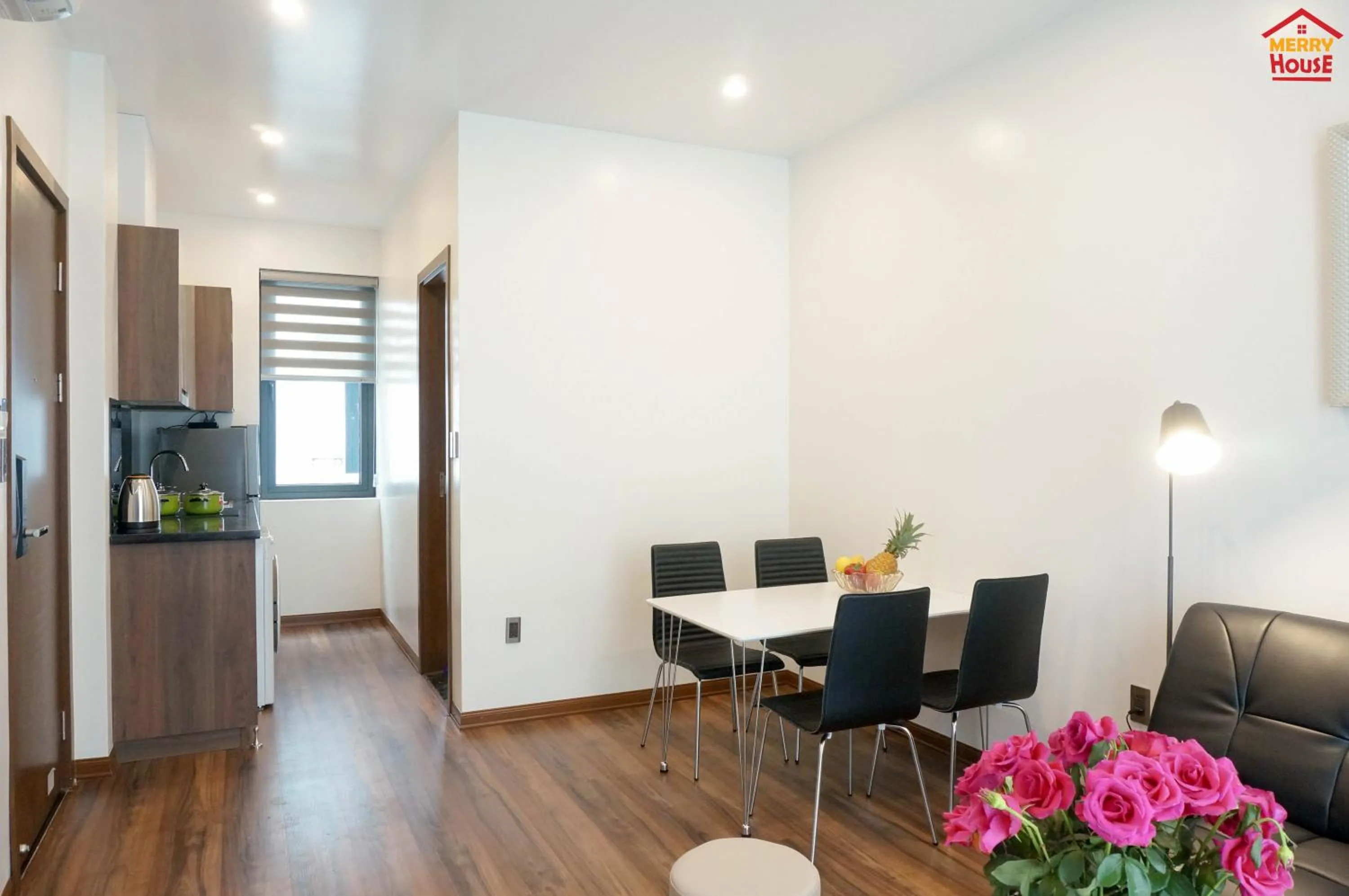 Seating area in Merry House Imperia