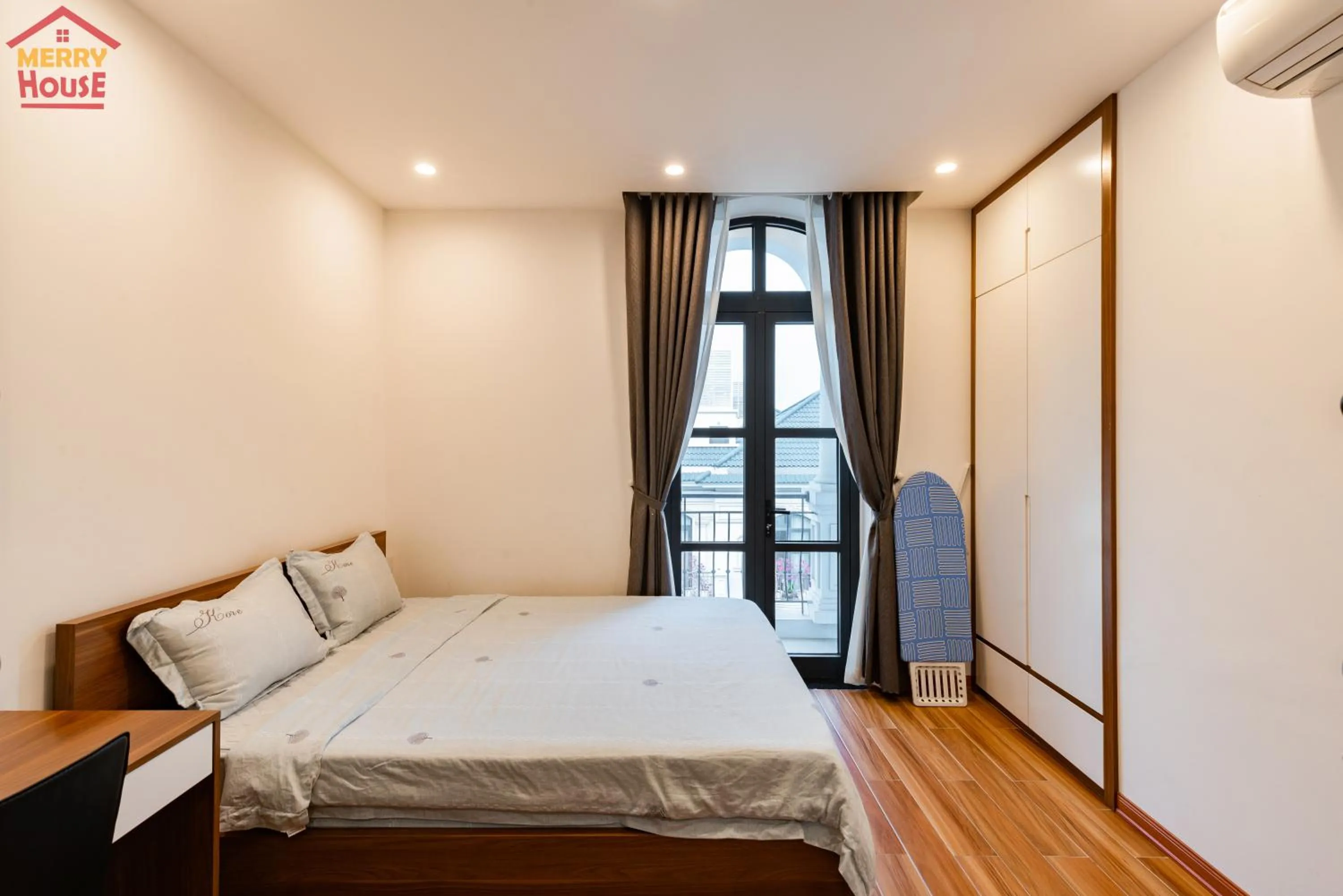 Bed in Merry House Imperia