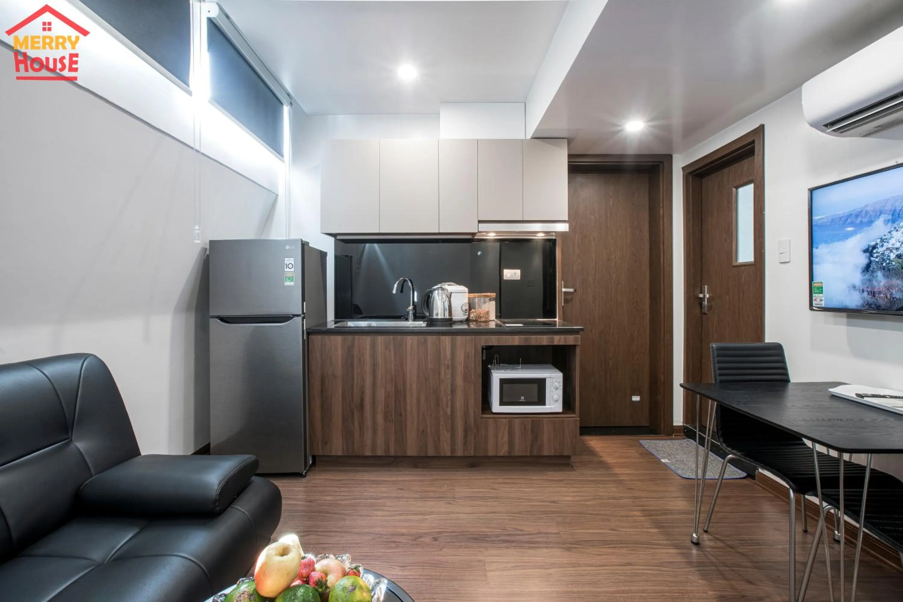 TV and multimedia in Merry House Imperia