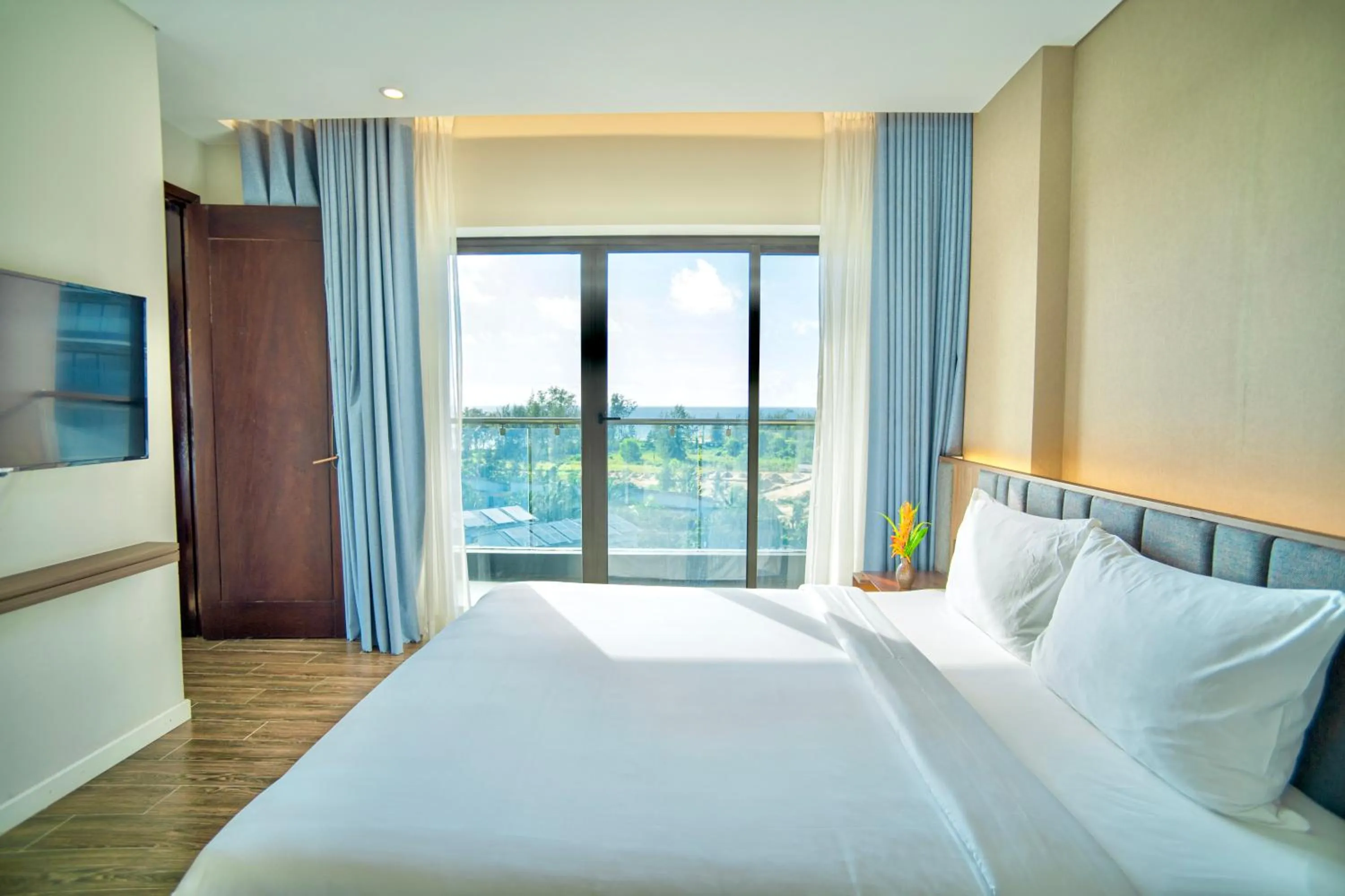 View (from property/room), Bed in Sonaga Beach Resort & Villas Phu Quoc