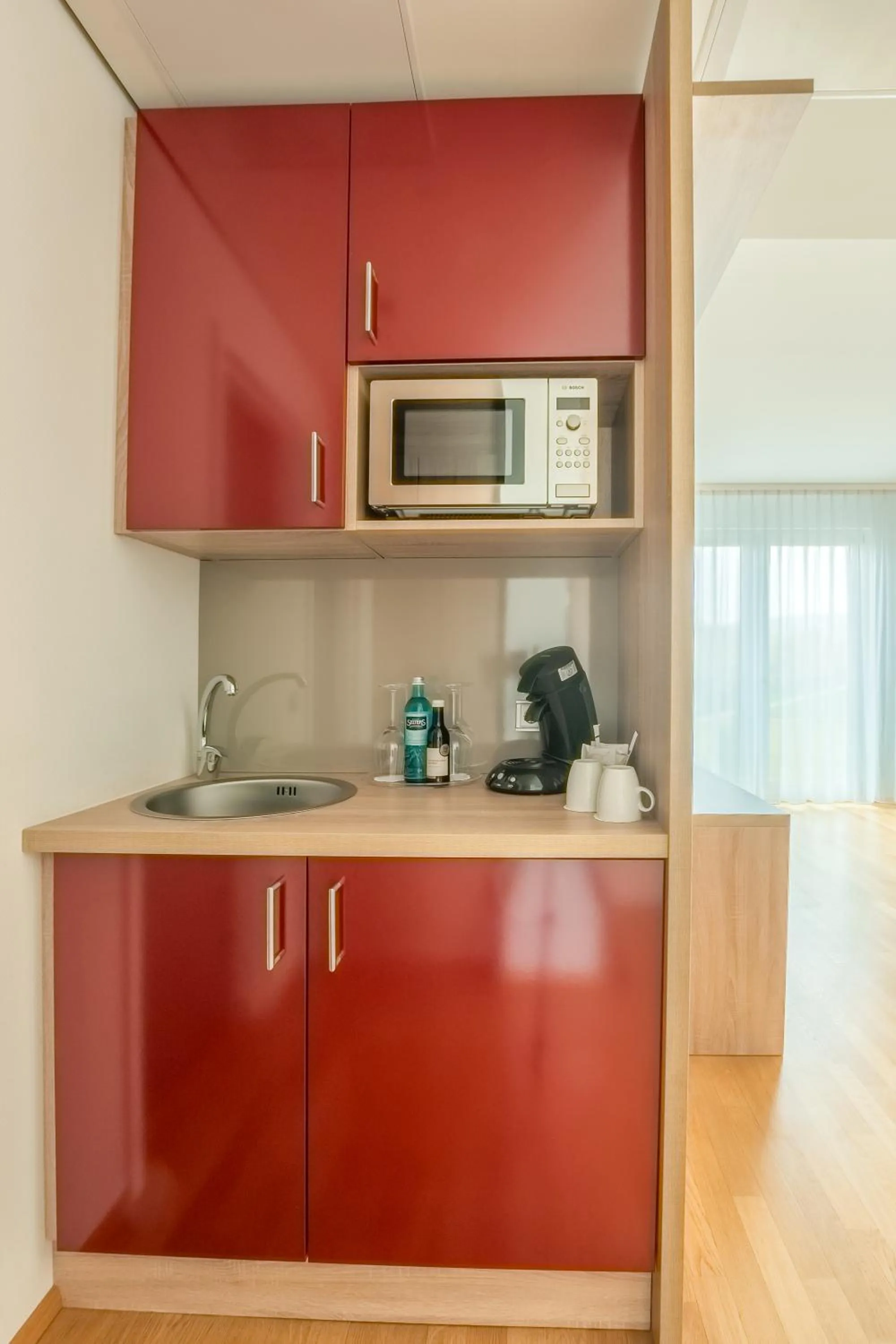 Kitchen or kitchenette in Best Western Queens Hotel Pforzheim-Niefern