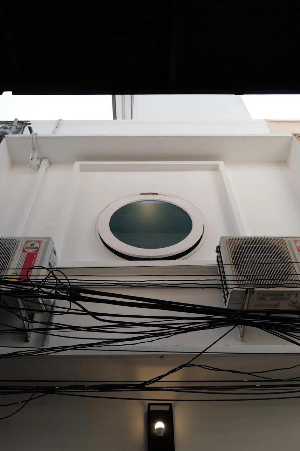 Facade/entrance in Marlowe-Tony's home