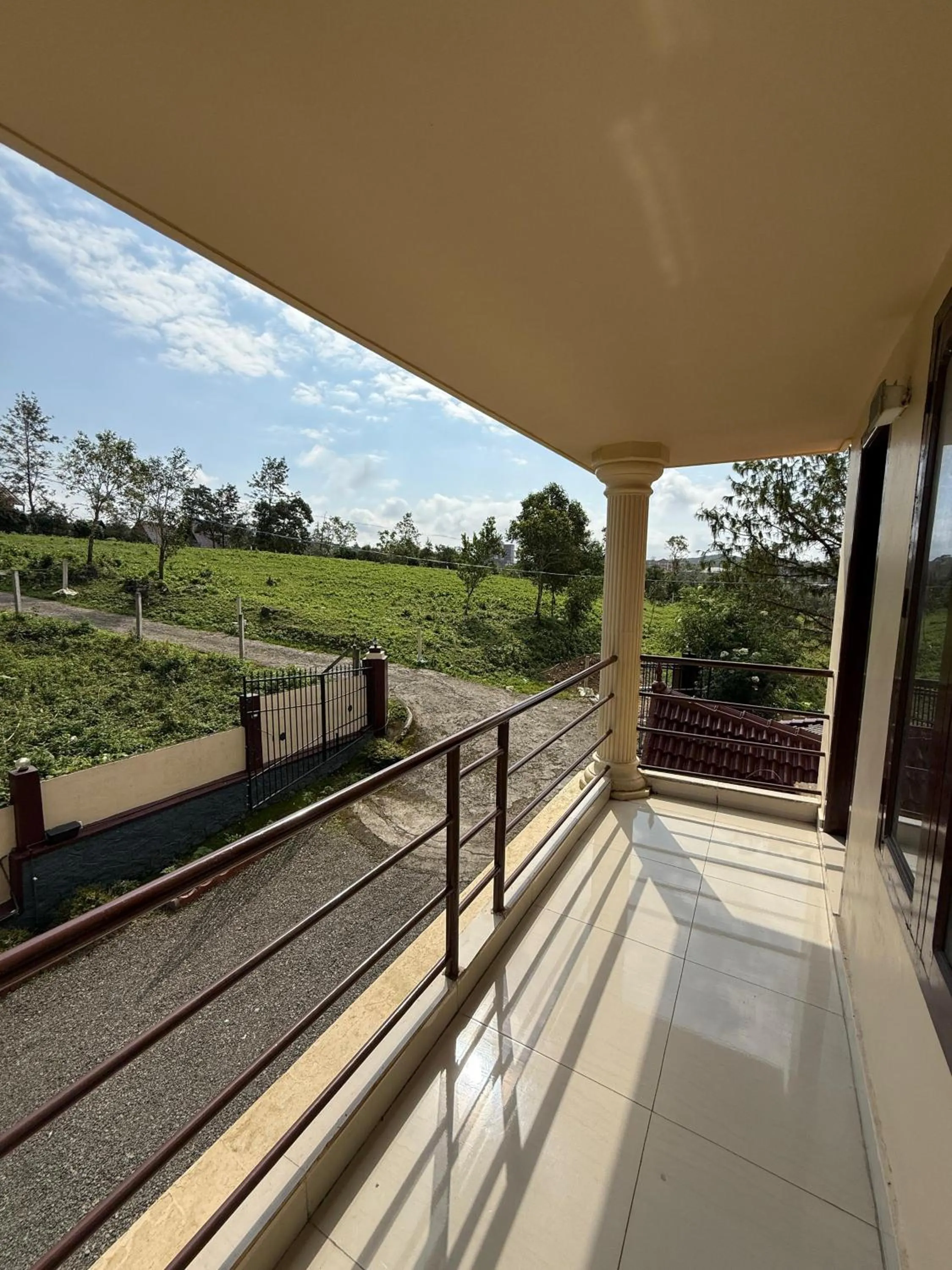 Day in Biglaand Dew Castle