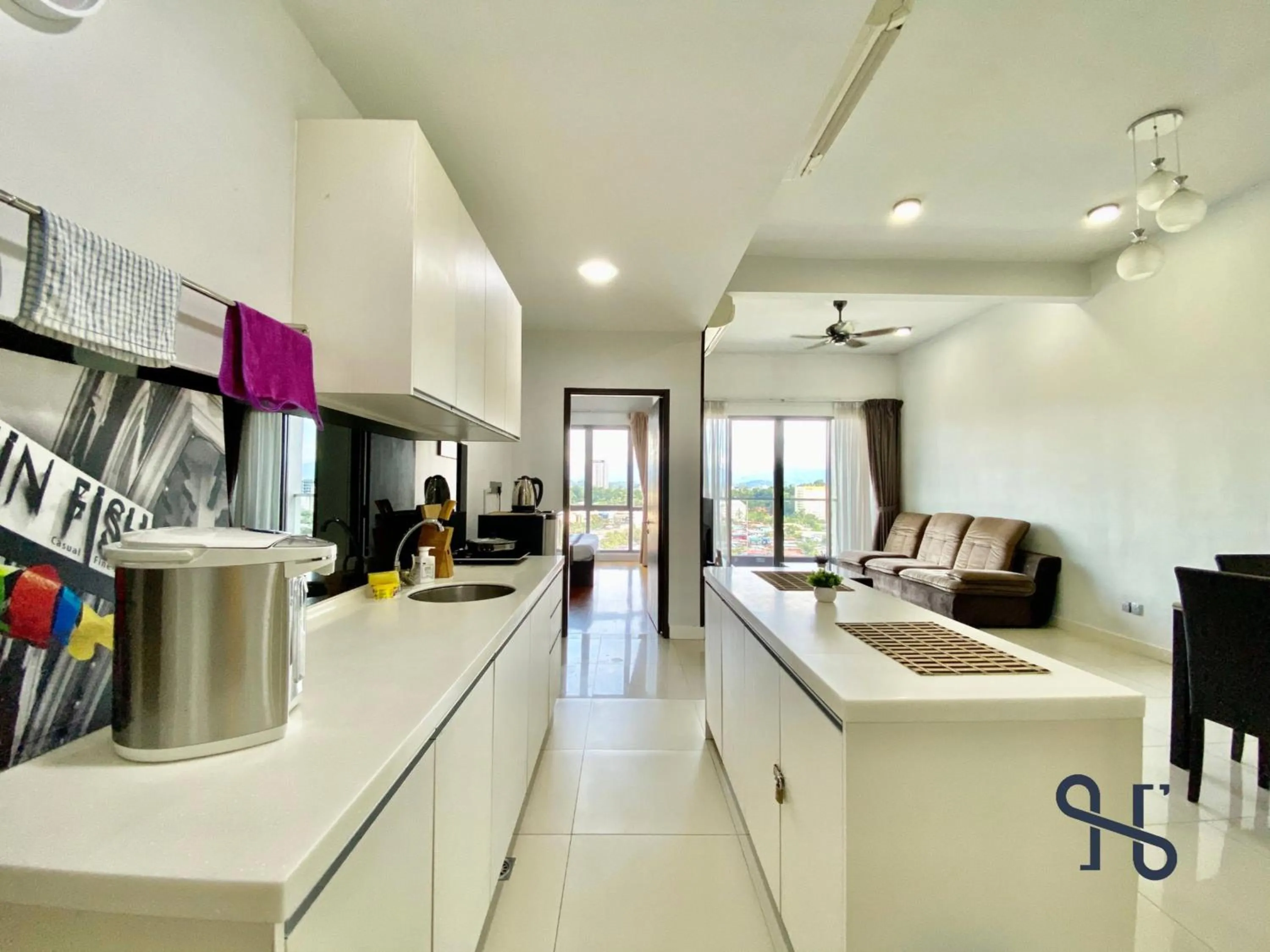 Kitchen or kitchenette in Homesuite' Home at The Loft