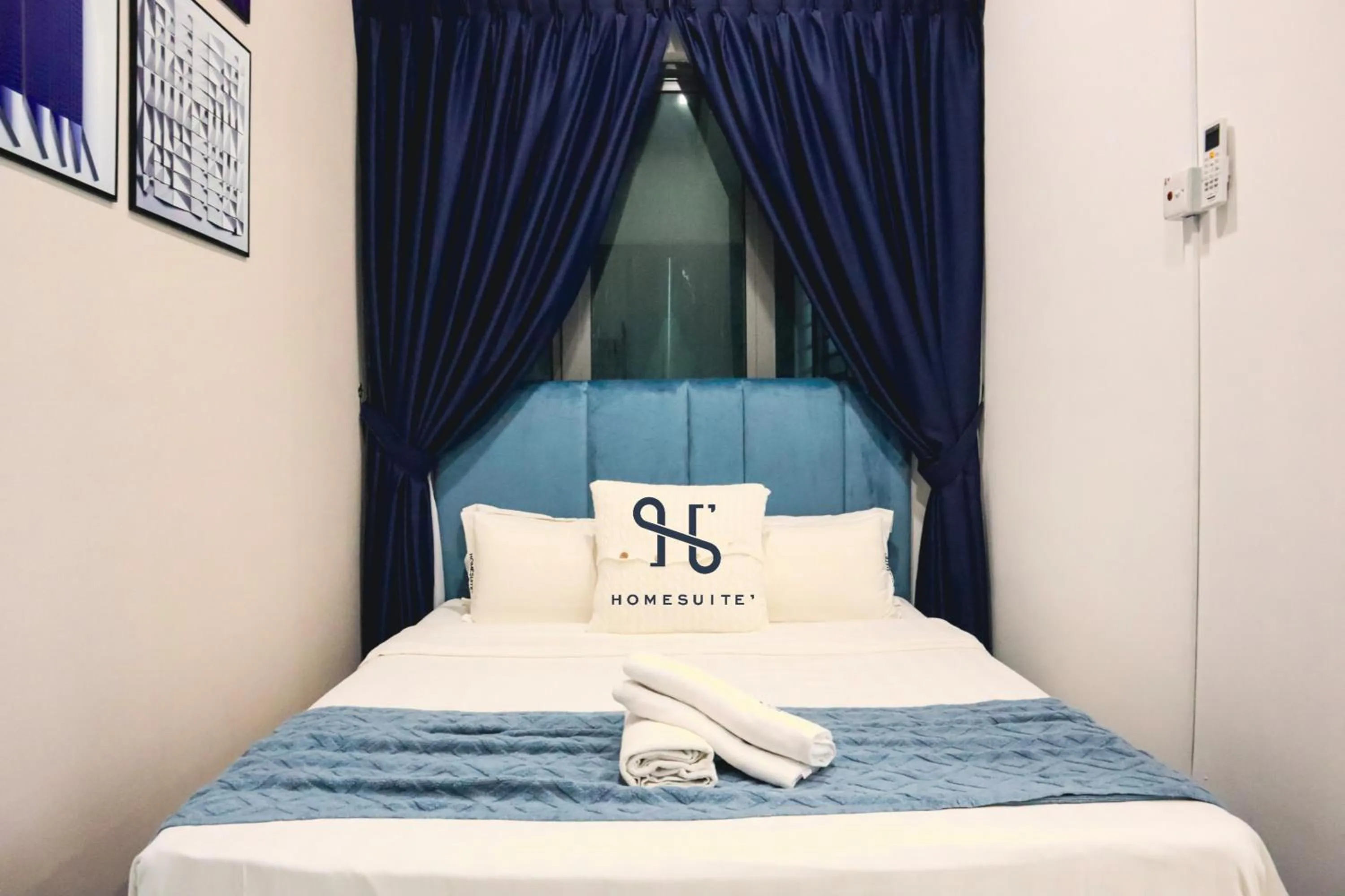 Photo of the whole room, Bed in Homesuite' Home at The Loft