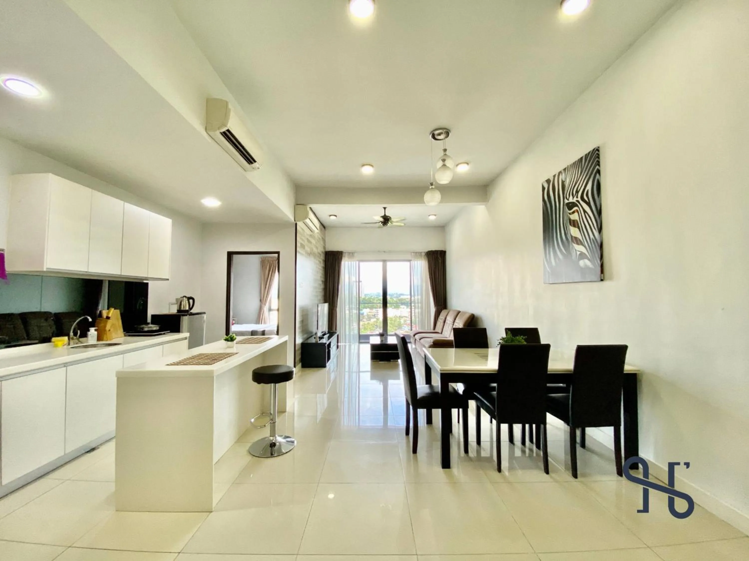 Kitchen or kitchenette in Homesuite' Home at The Loft