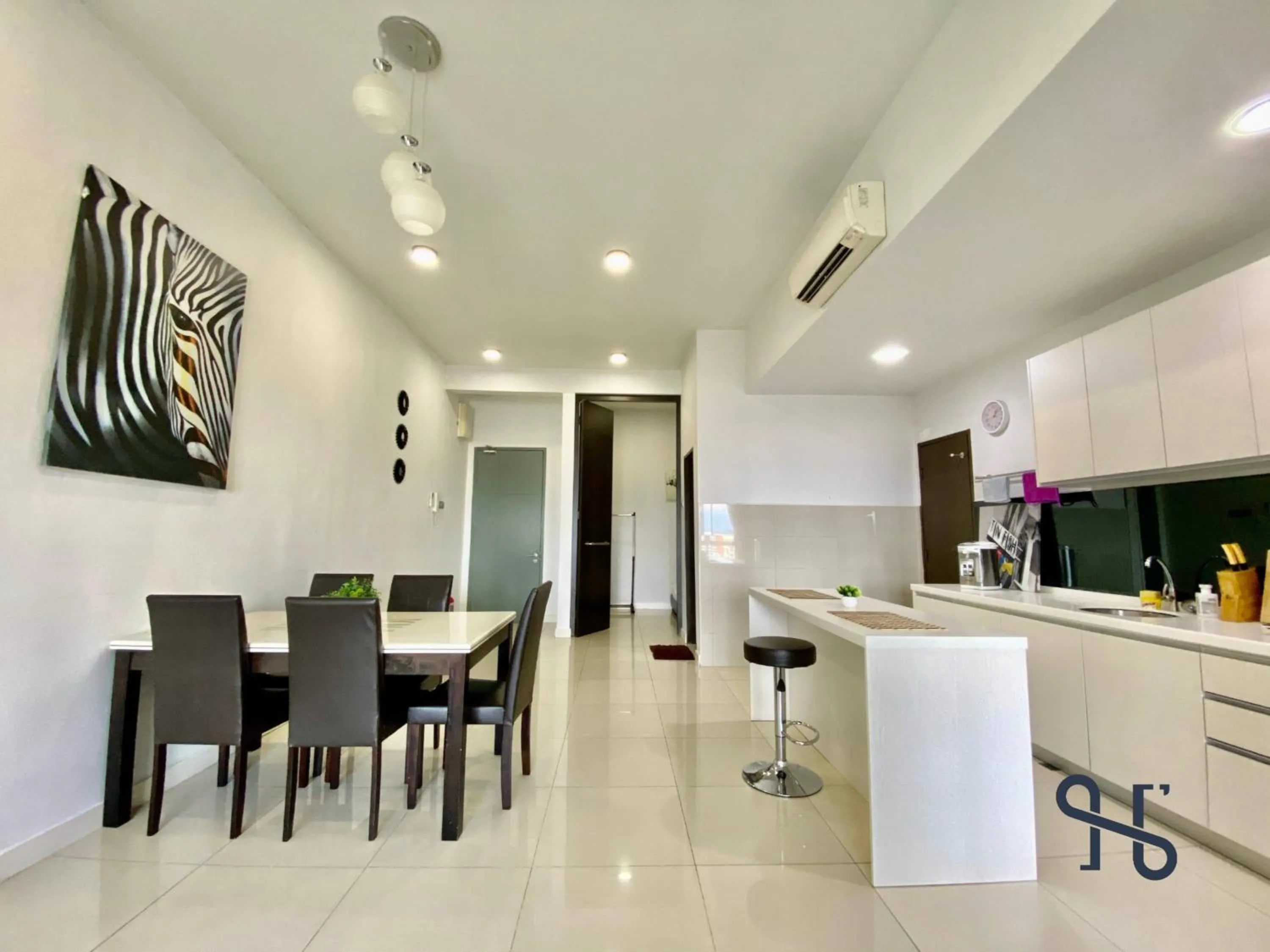 Kitchen or kitchenette in Homesuite' Home at The Loft