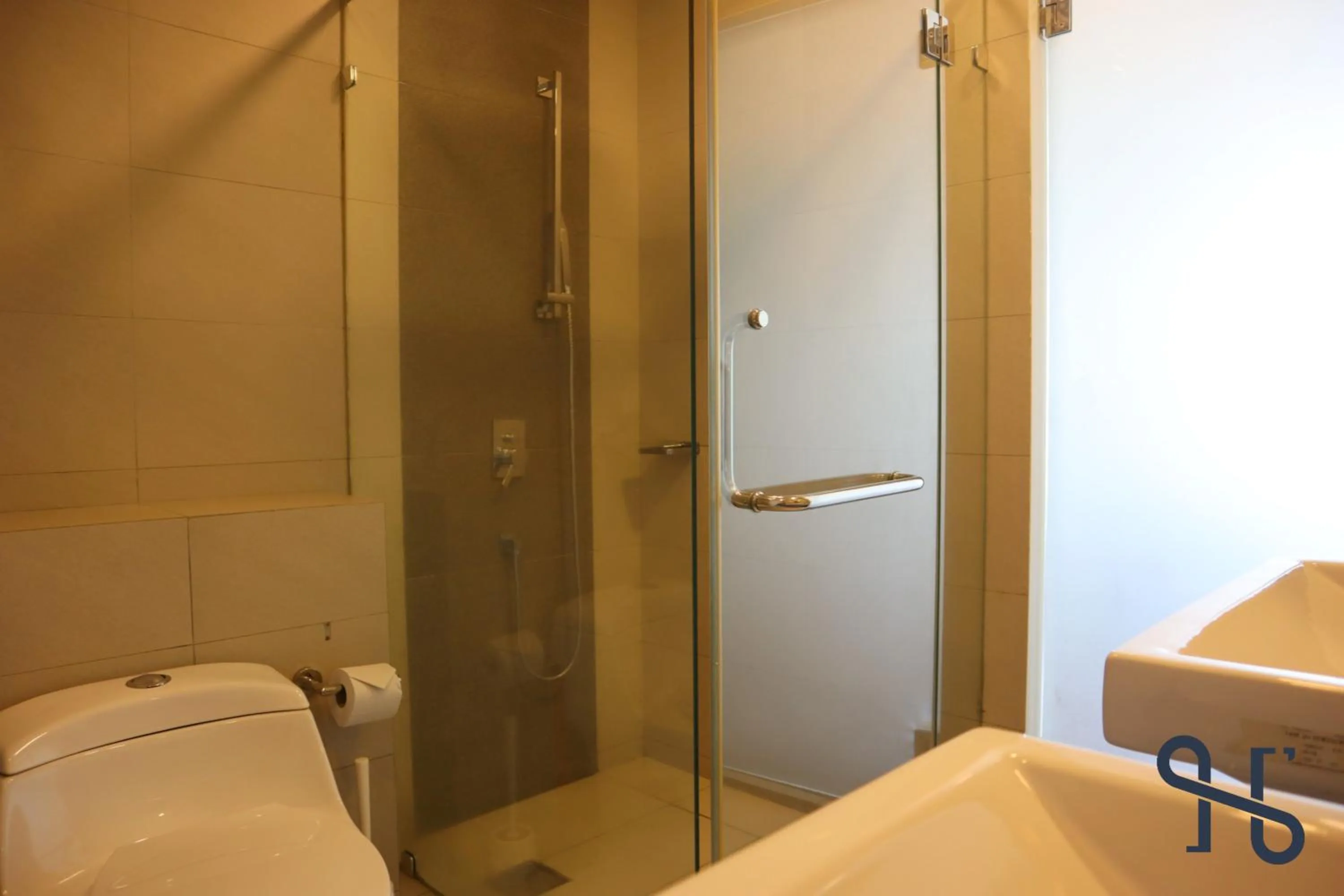 Bathroom, Bed in Homesuite' Home at The Loft