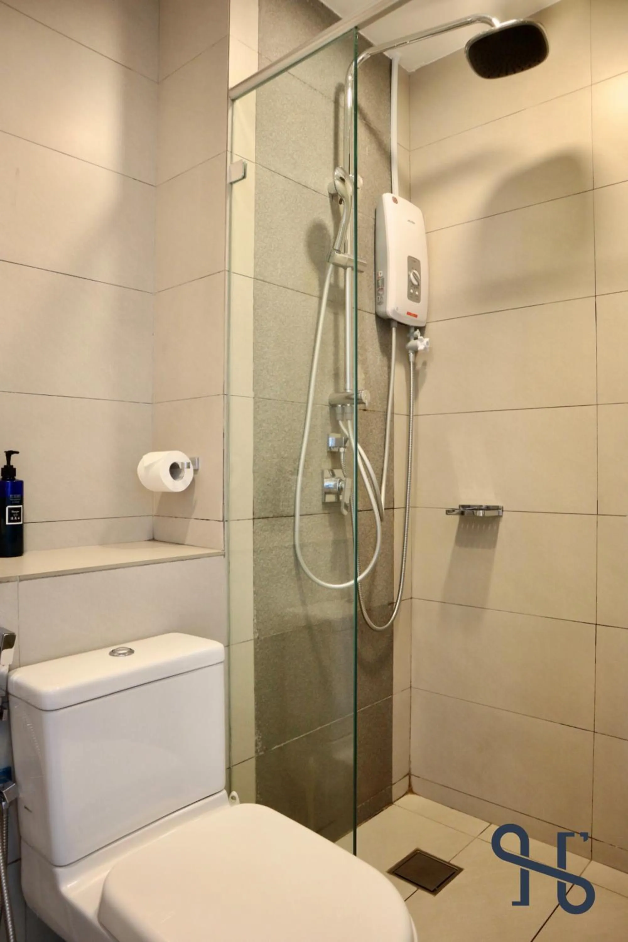 Shower in Homesuite' Home at The Loft