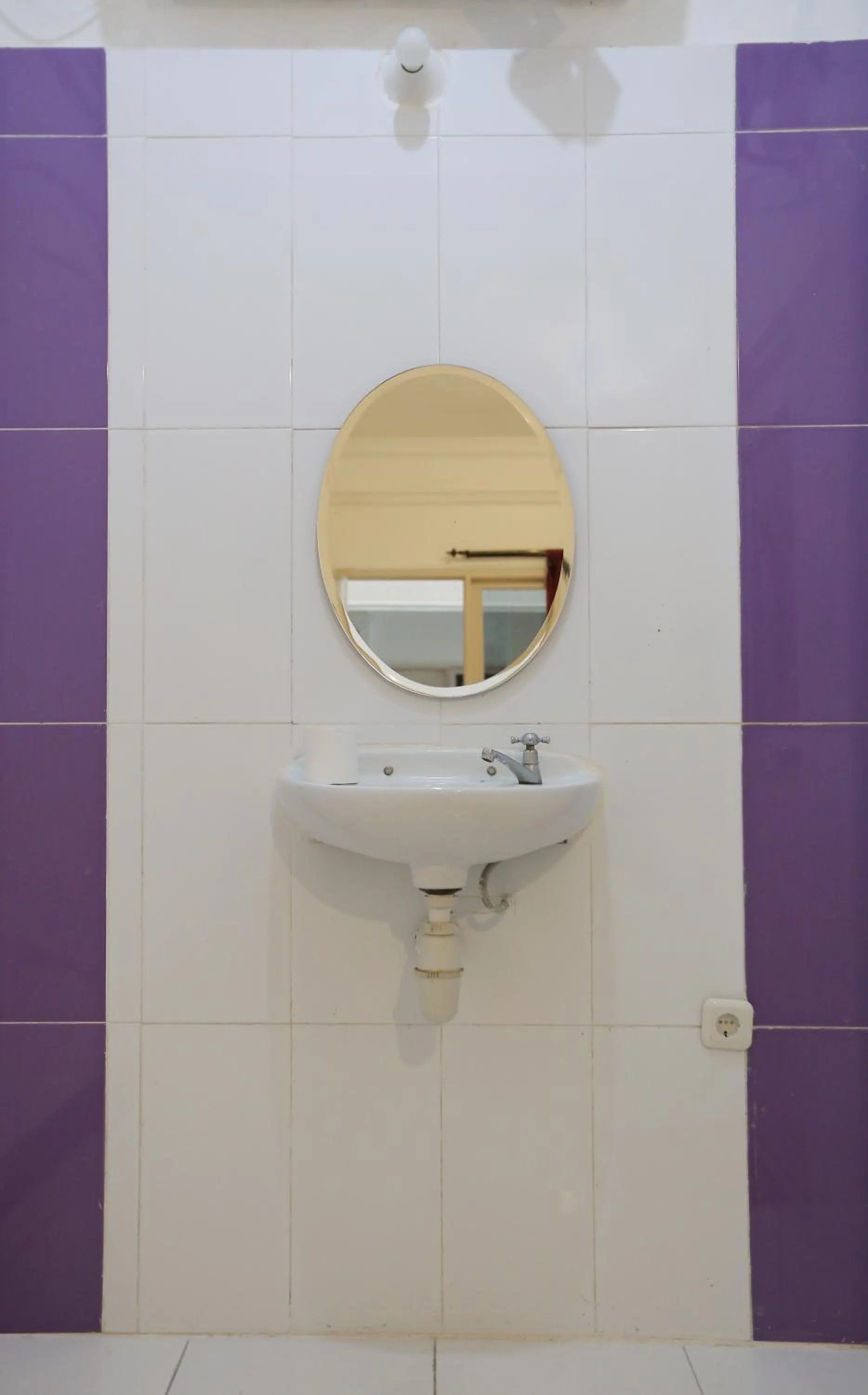 hair dresser in Gading Guest House