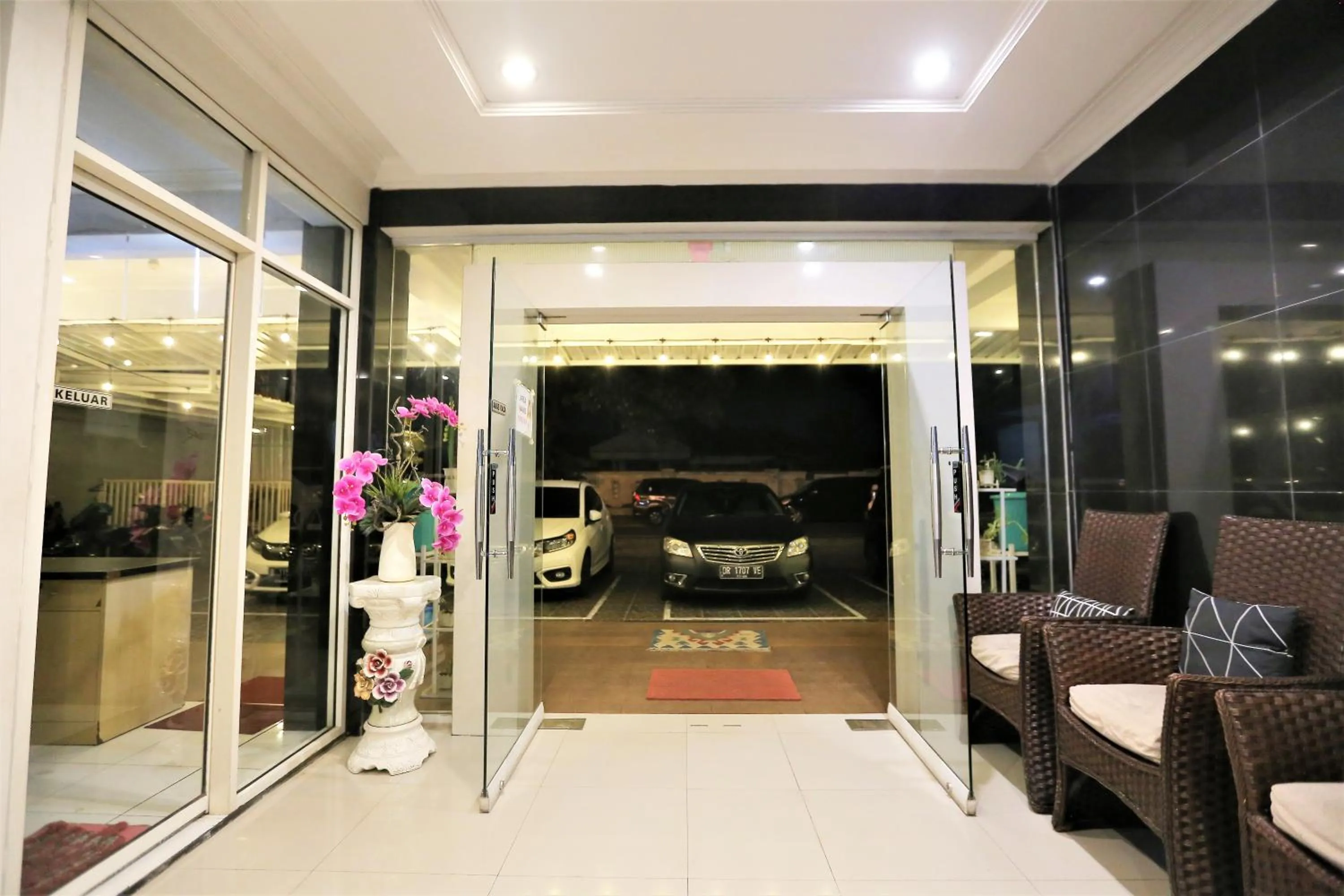 Facade/entrance in Gading Guest House