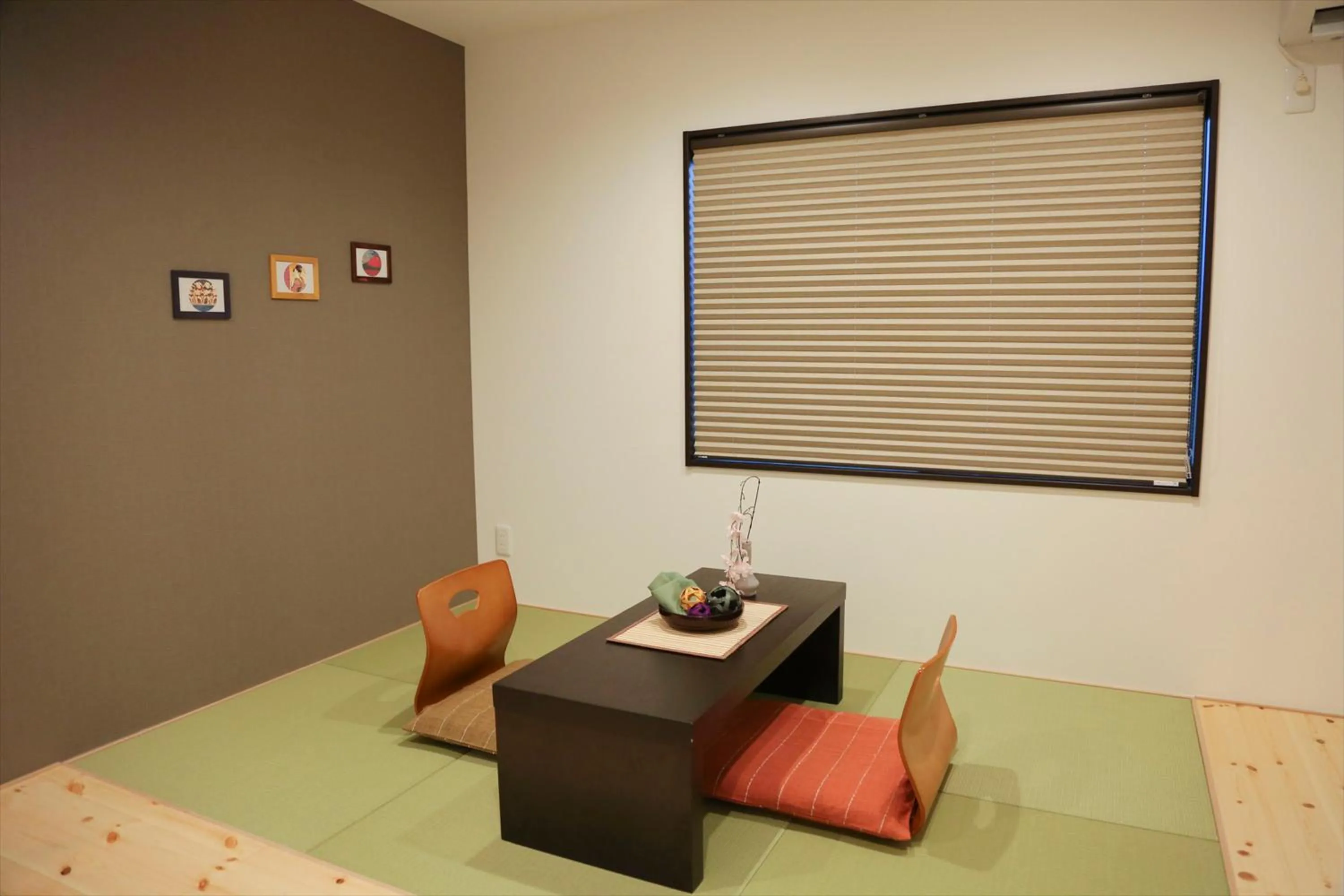 Living room in KYOTO STATION HOUSE