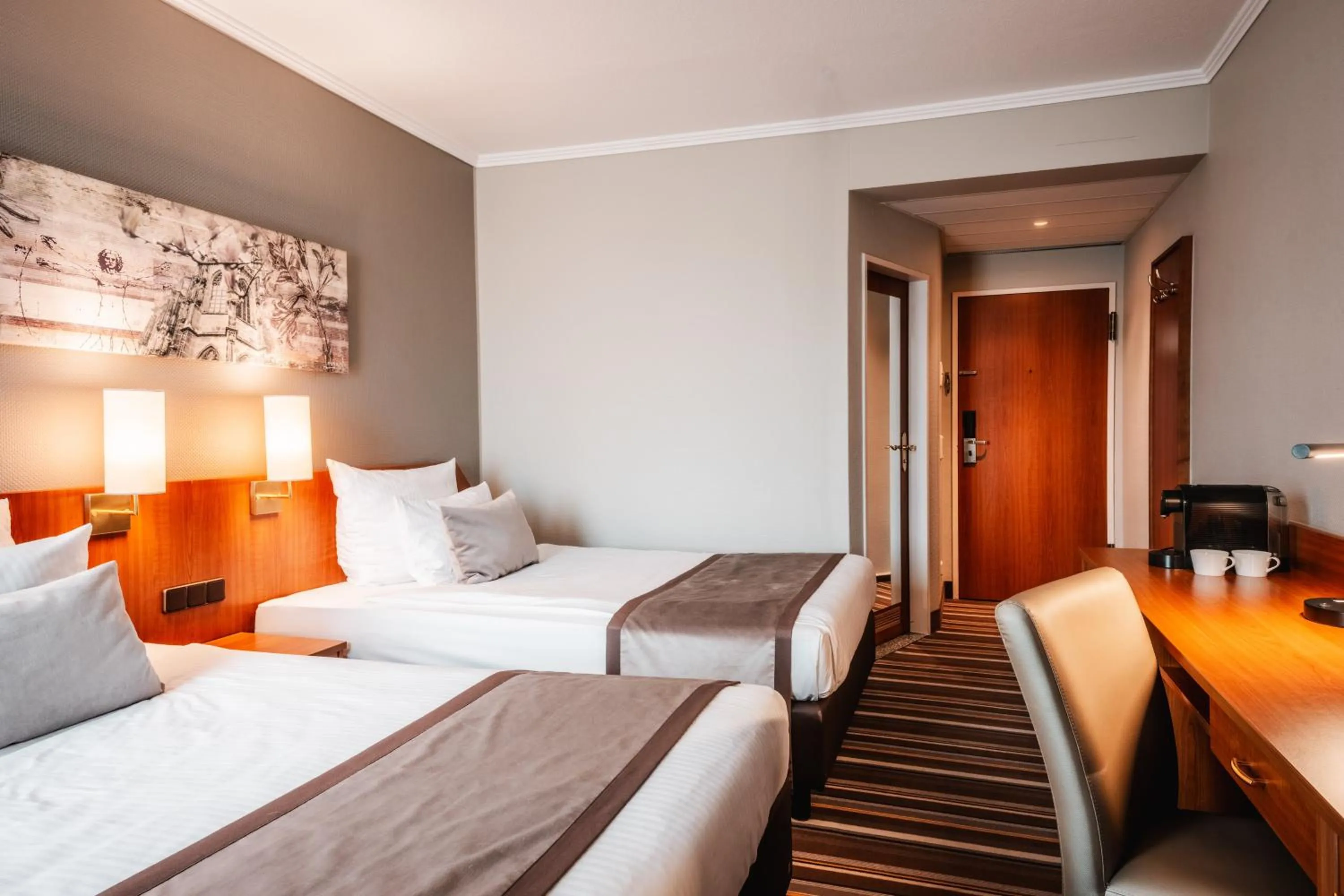 Photo of the whole room, Bed in Leonardo Hotel Aachen