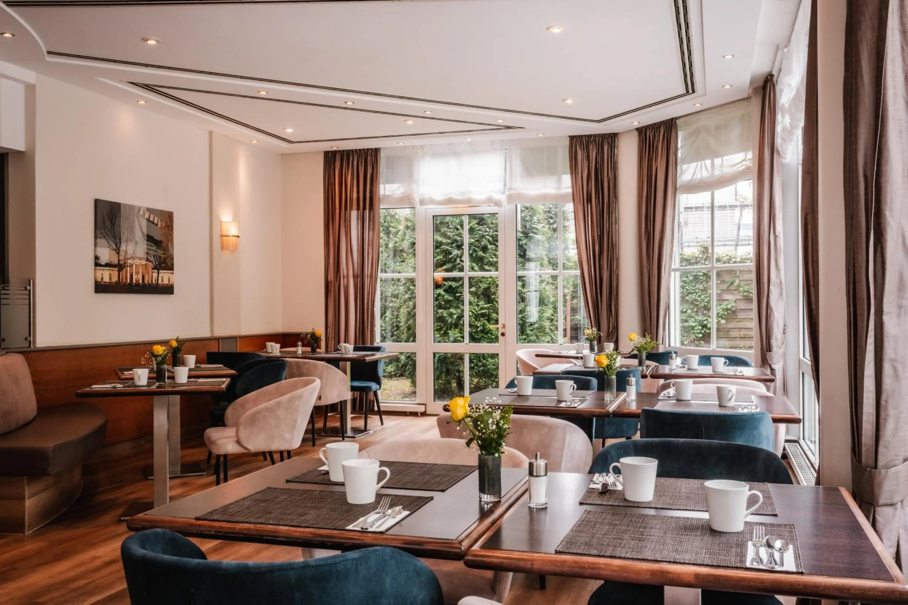 Restaurant/places to eat in Leonardo Hotel Aachen