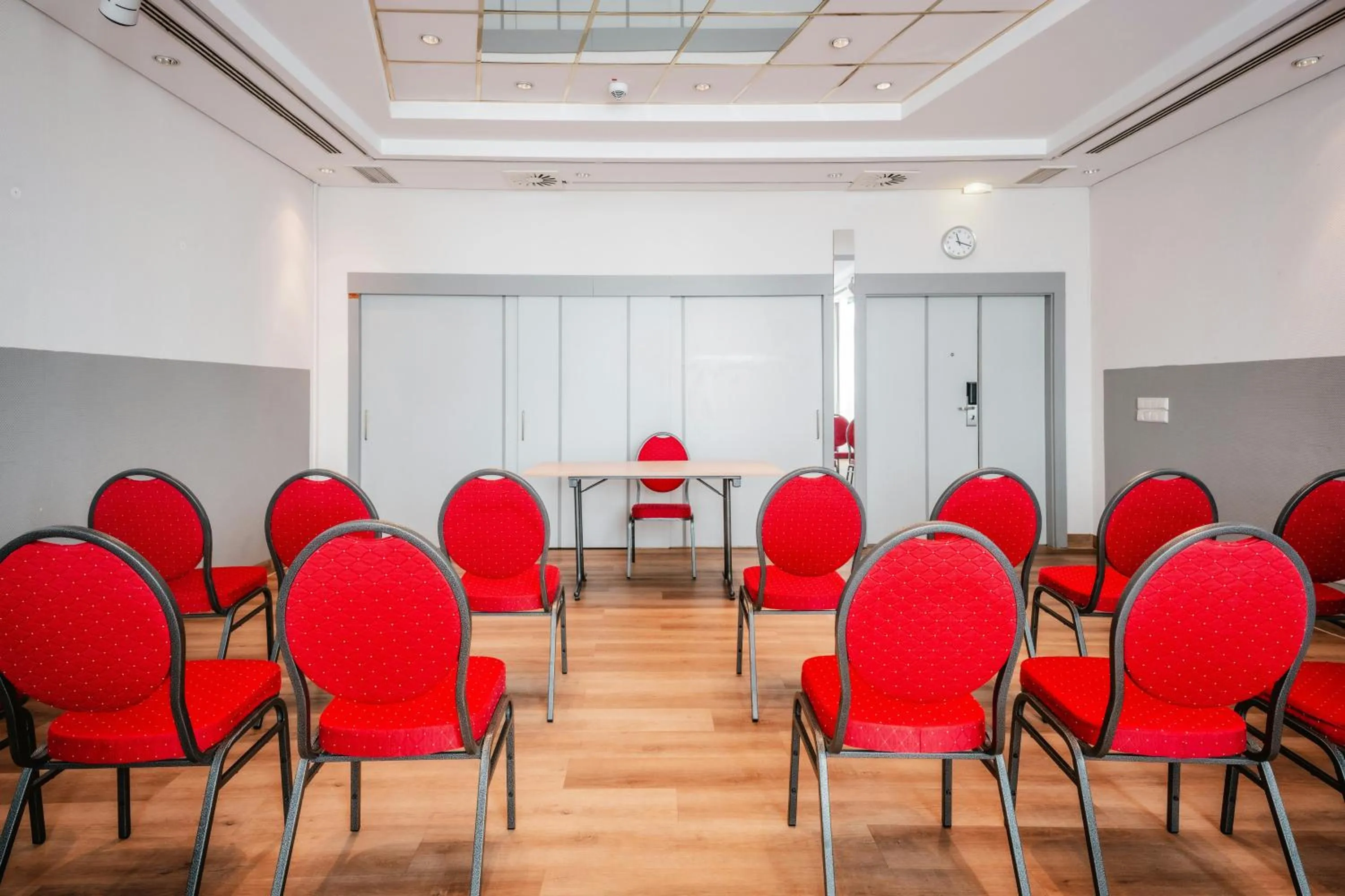 Meeting/conference room in Leonardo Hotel Aachen