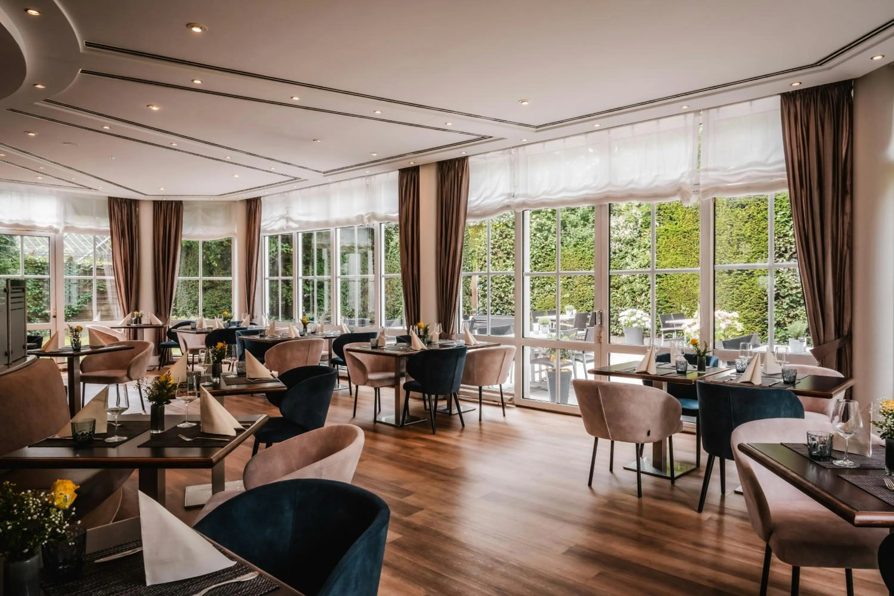 Restaurant/places to eat in Leonardo Hotel Aachen