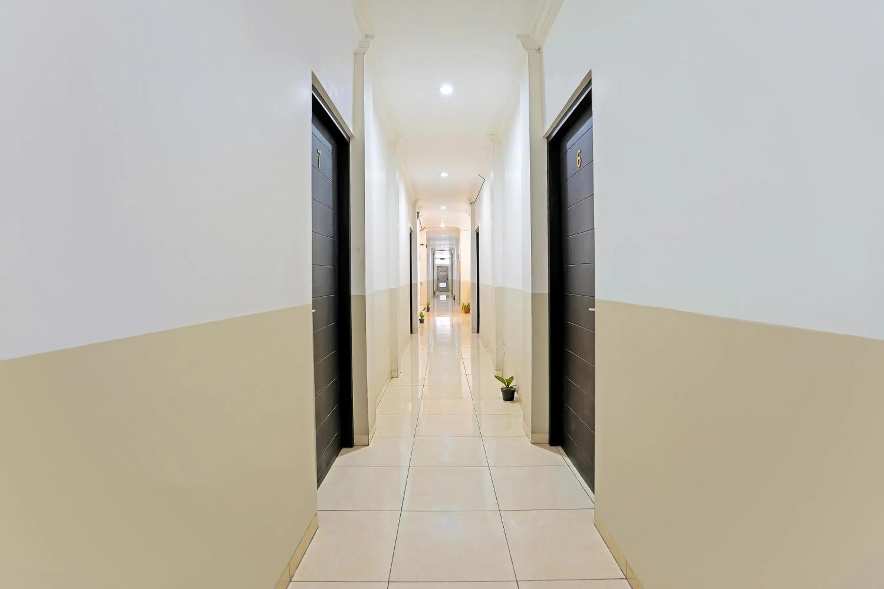 Lobby or reception in Hotel O Pondok Inap Shofwa 2